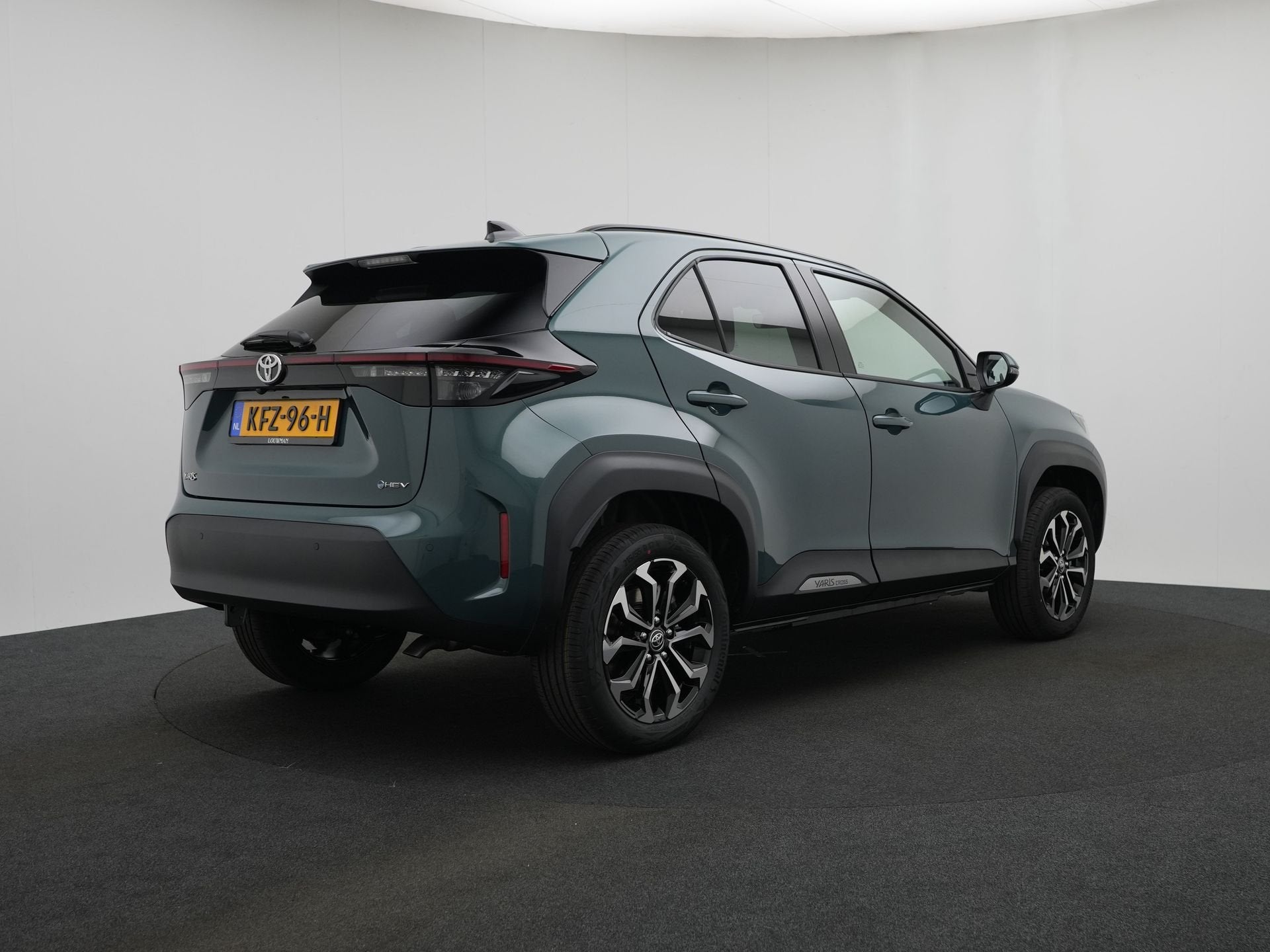 Toyota Yaris Cross 1.5 Hybrid 130 PK Dynamic || Comfort pakk, Auto's, 12 maanden, Stof, 23 km/l, Hybride Elektrisch/Benzine