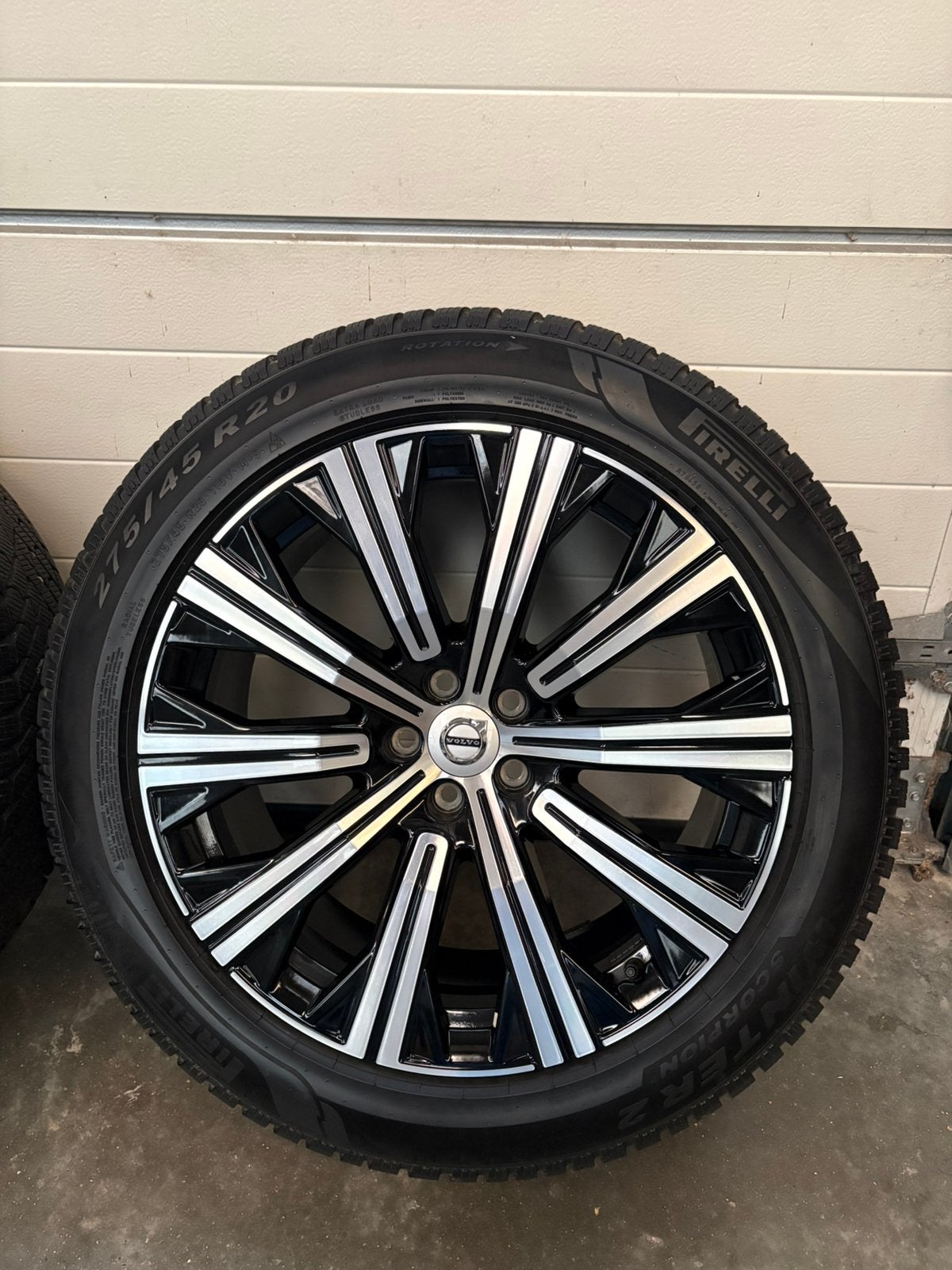 Volvo XC90 Inscription 20 inch winterset Pirelli 7,5+ mm, Auto-onderdelen, Banden en Velgen, Gebruikt, 275 mm, Banden en Velgen