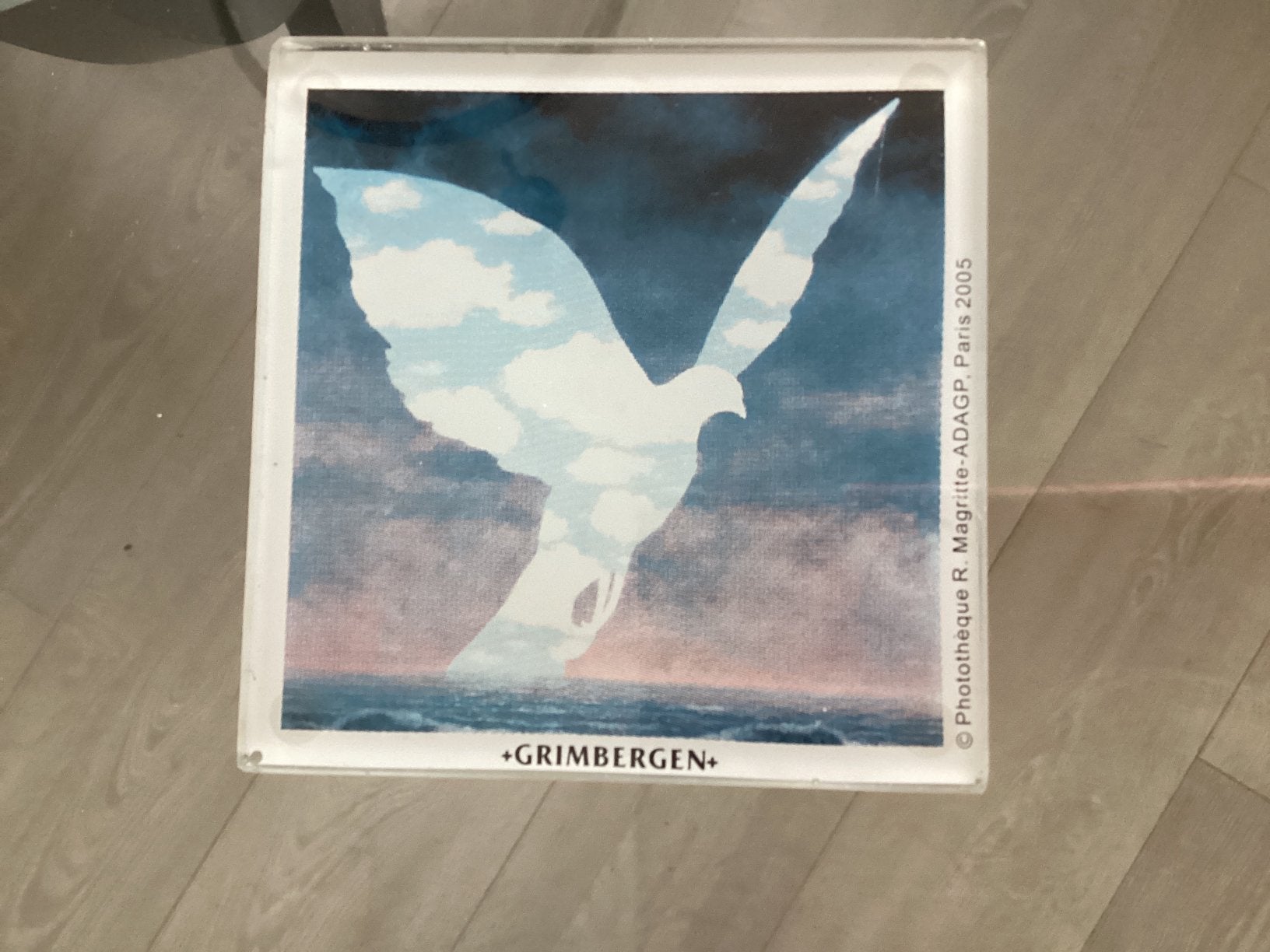Magritte // Duif. 2005. Materiaal Glas, Ophalen of Verzenden
