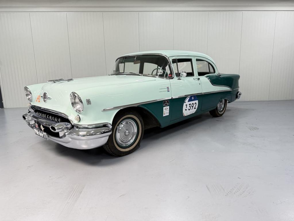 Oldsmobile SUPER88 - Mille Miglia, Automaat, Bedrijf, 6 stoelen, Sedan