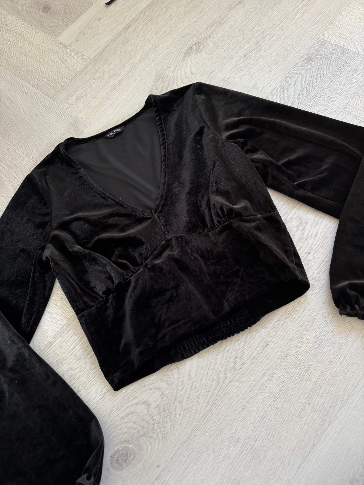 NIEUW: fluwelen top van ROYAL CHICKS mt M, Maat 38/40 (M), Zwart, Nieuw, Ophalen of Verzenden