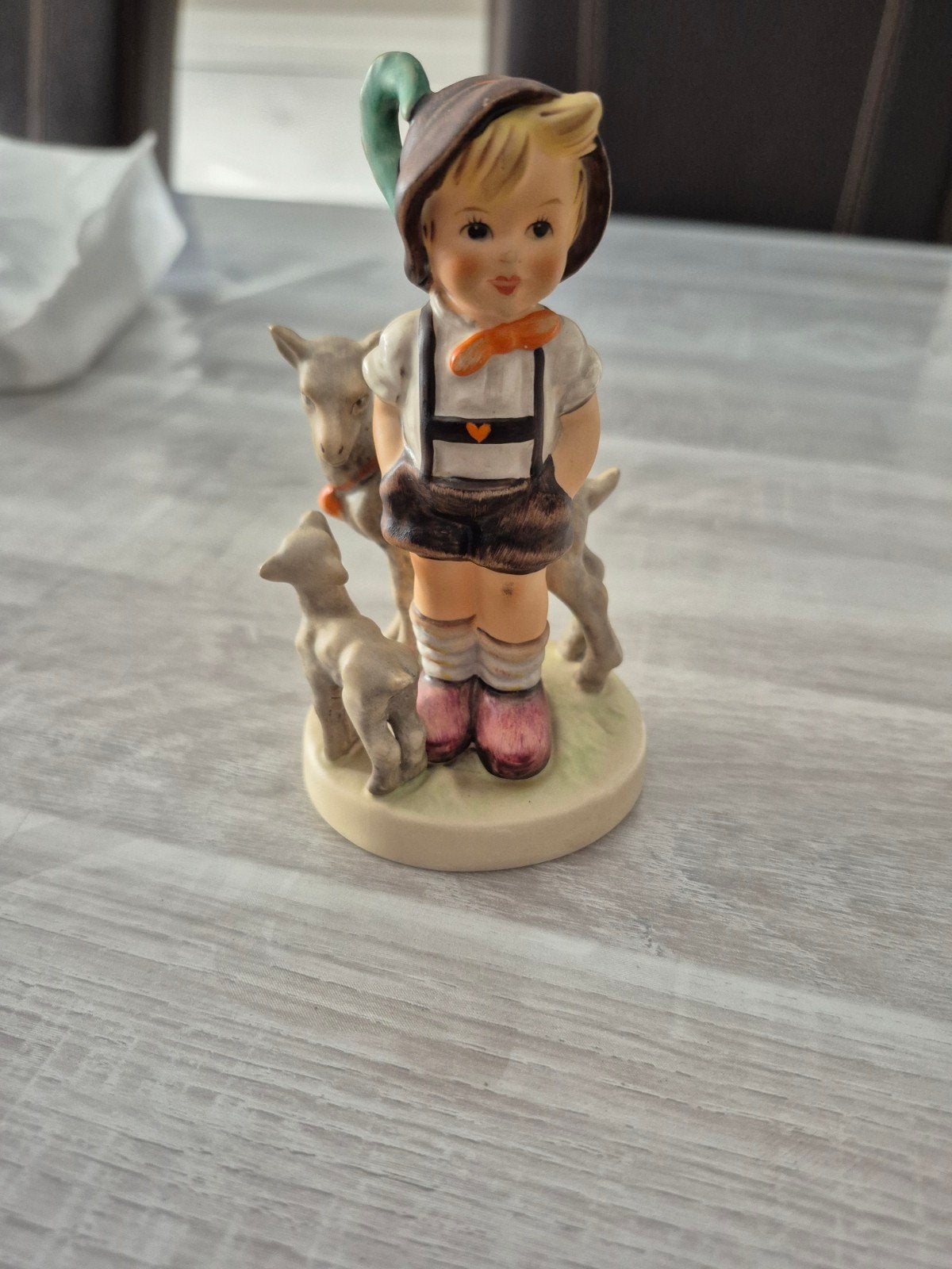 Goebel hummel beeldje little goat herder / geiten 200/0, Verzamelen, Ophalen of Verzenden, Zo goed als nieuw, Hummel