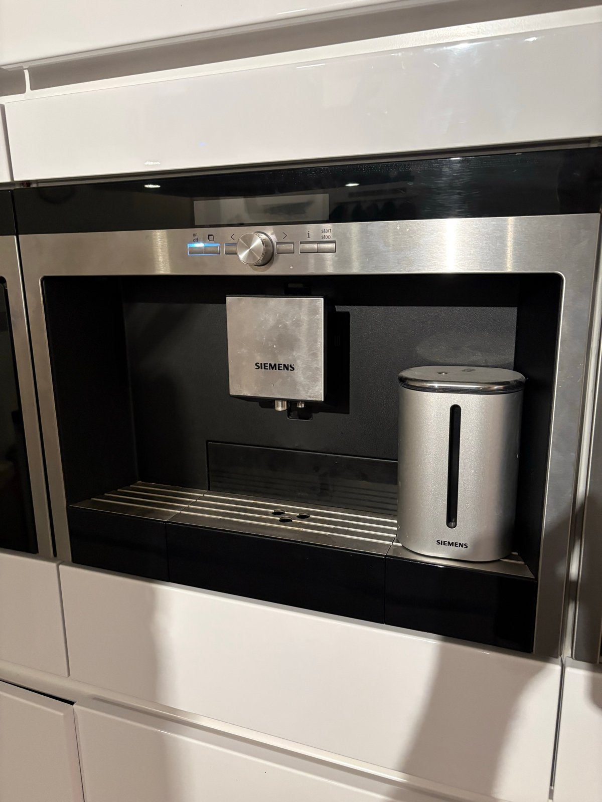 Siemens inbouw koffiemachine - gebruikt, Ophalen, Gebruikt, 10 kopjes of meer, Koffiemachine