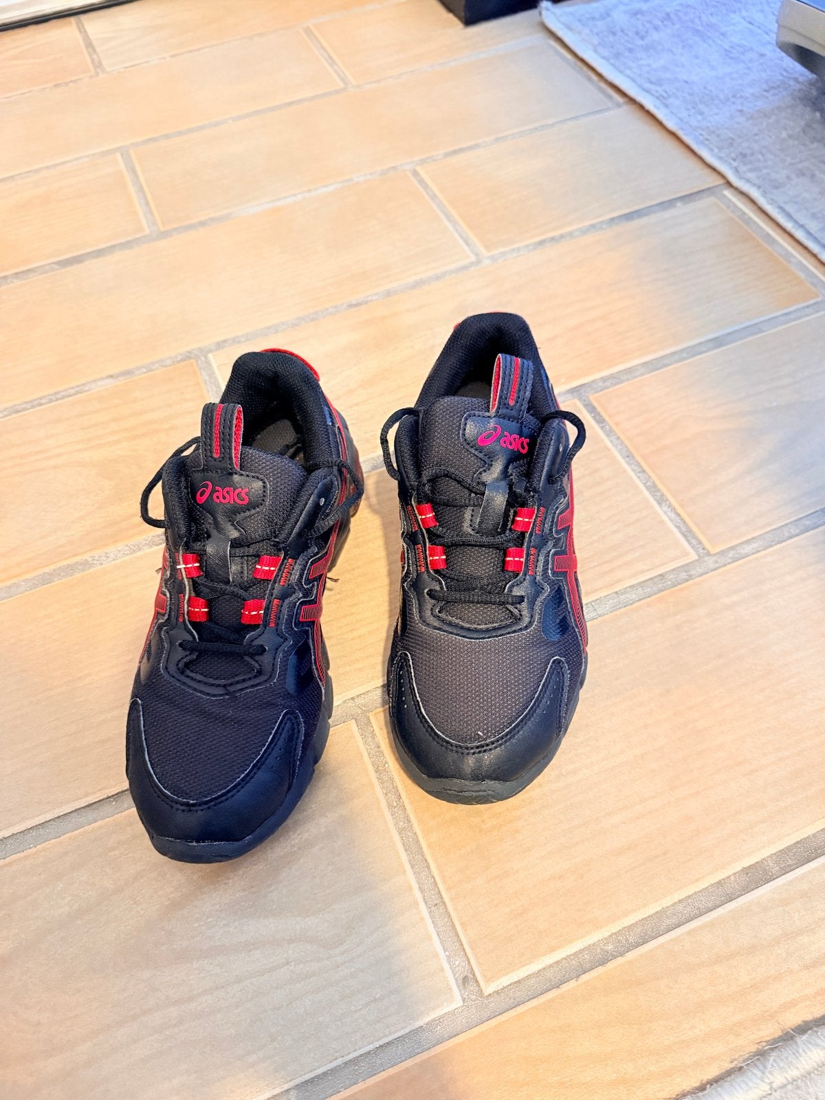 ASICS GEL-Quantum 90 Sneakers Zwart/Rood maat 36, Ophalen of Verzenden