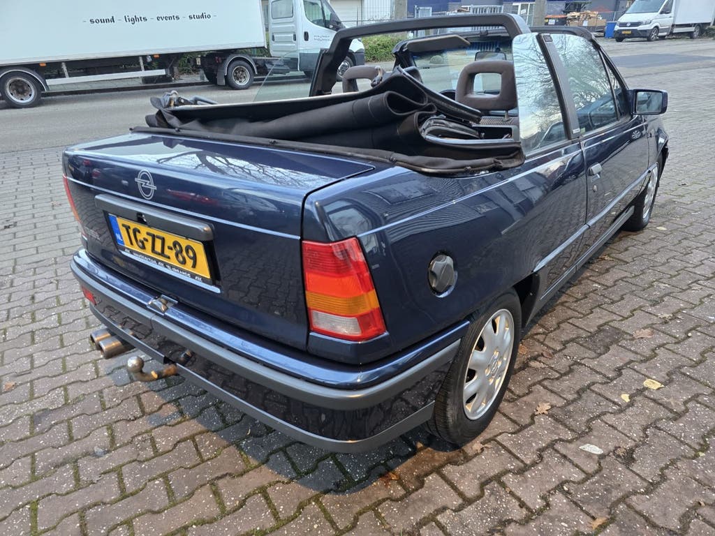 Opel KADETT-E-CABRIO C2.0NE GSI OPNIEUW GESPOTEN (bj 1990), foto 10