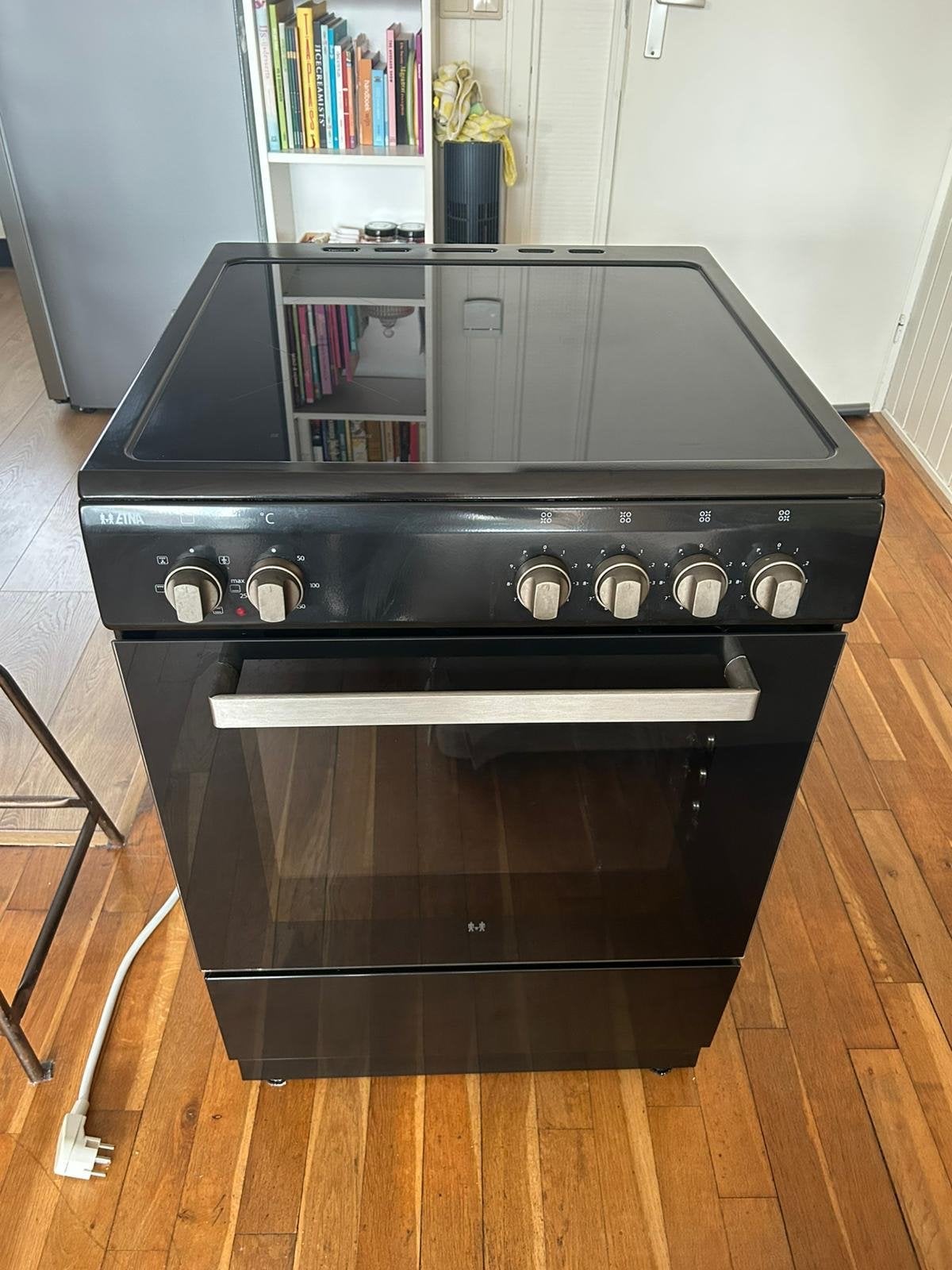 Etna FIV560ZWA Vrijstaand Inductiefornuis met Oven, Witgoed en Apparatuur, Fornuizen, Ophalen, Hete lucht, 60 cm of meer, 4 kookzones