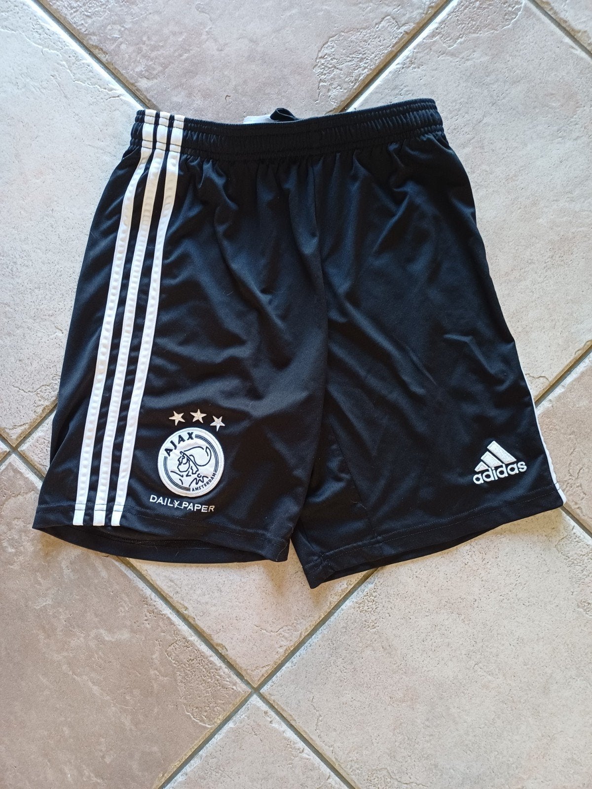 Ajax Voetbalbroekje Adidas Daily Paper Maat M, Maat M, Ophalen of Verzenden, Zo goed als nieuw, Broek
