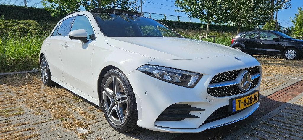 Mercedes-Benz A 200 | AMG Line | Premium Plus |, Auto's, Mercedes-Benz, Zwart, 4 cilinders, Particulier, 1600 kg