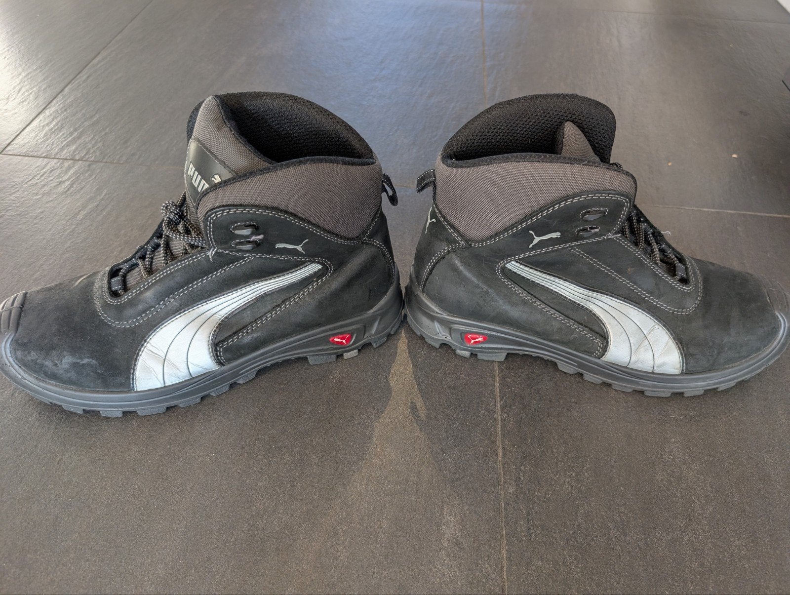 Puma werkschoenen, Ophalen