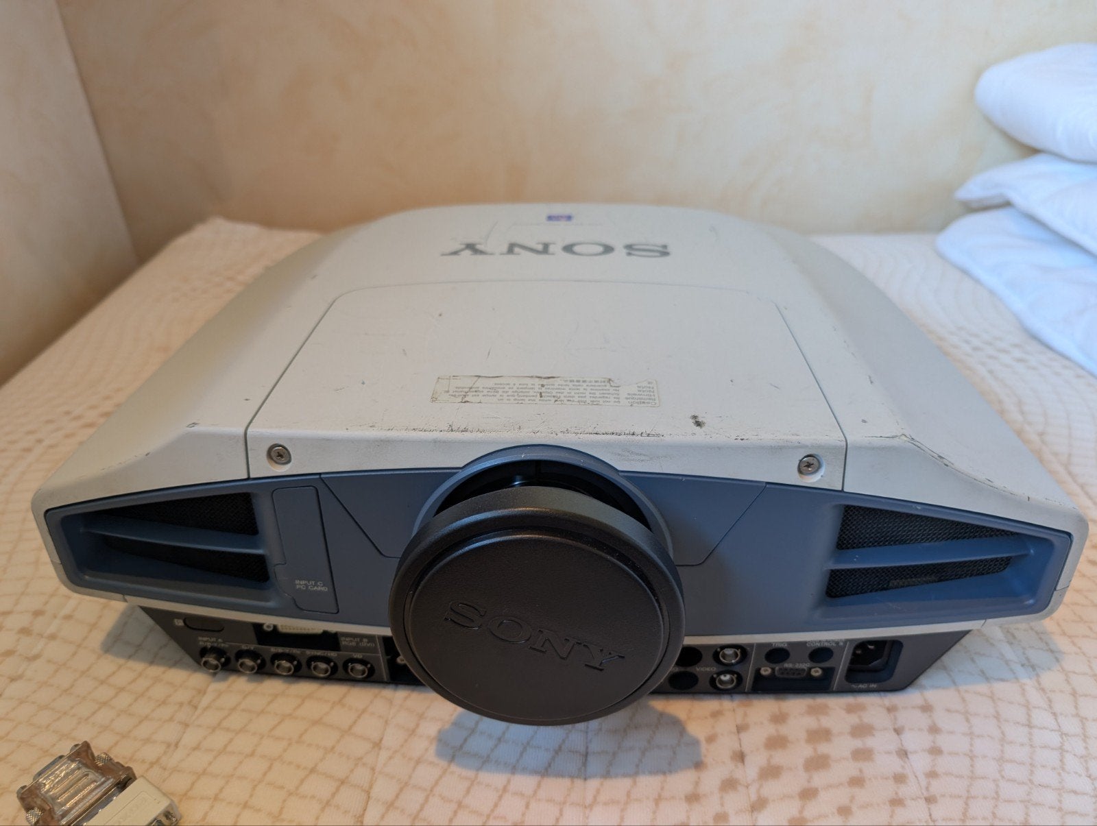 Sony VPL FX50 Theaterbeamer met afstandsbediening en kabel, Audio, Tv en Foto, Beamers, Ophalen of Verzenden
