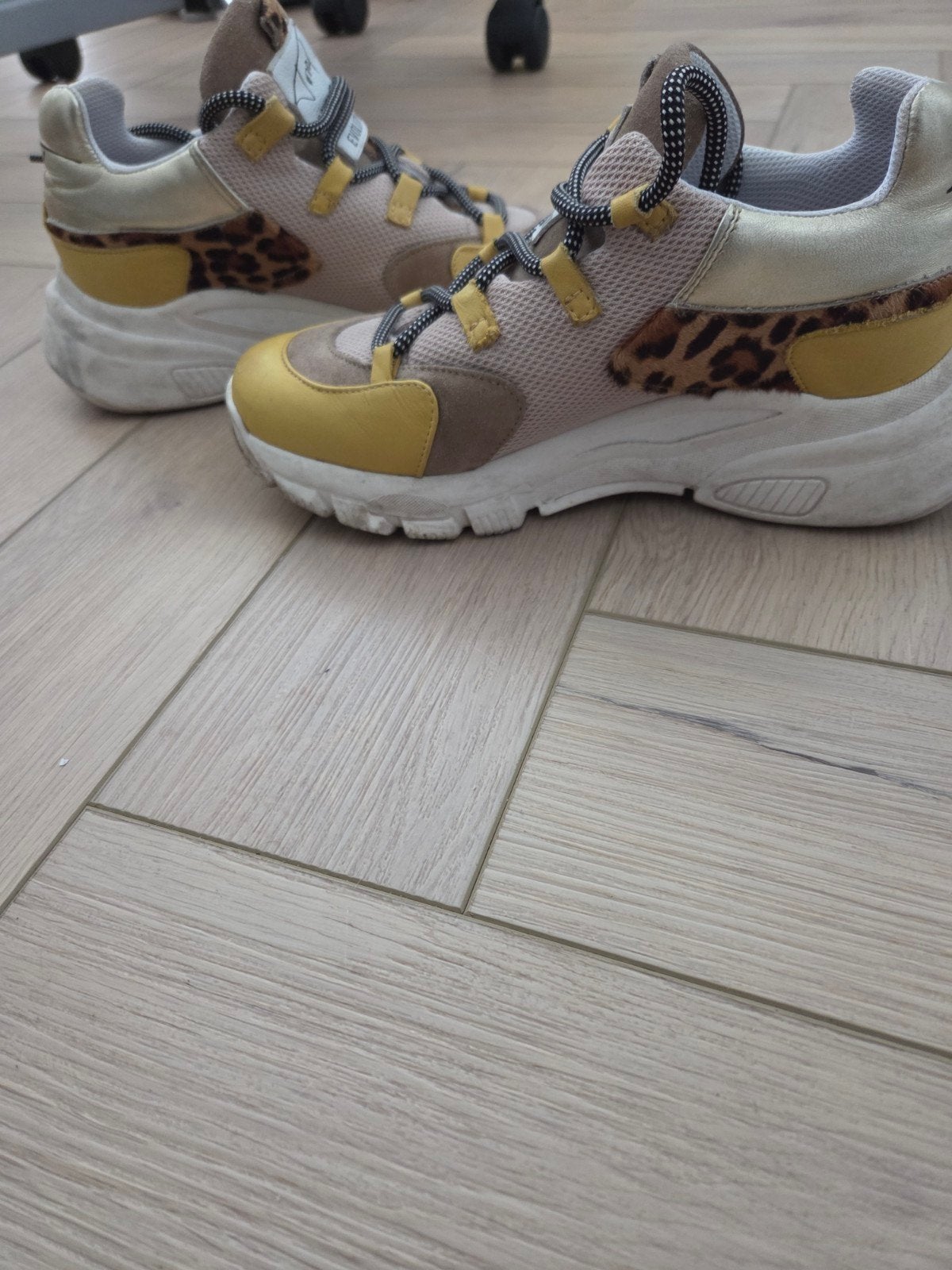 Sneakers Toral, Kleding | Dames, Geel, Ophalen of Verzenden, Sneakers of Gympen, Toral