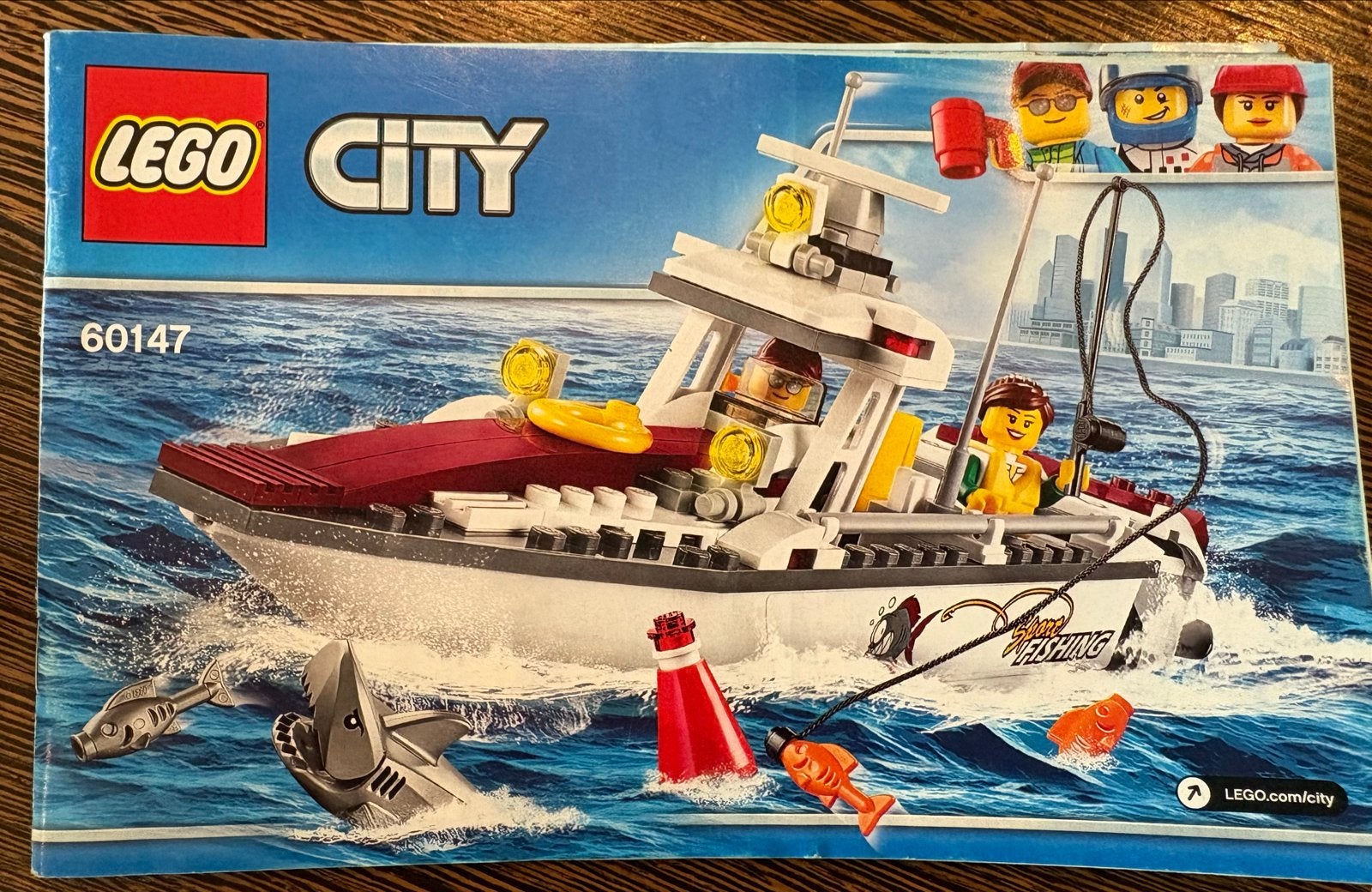 Lego City 60147 Vissersboot met haai en minifiguren, City, Lego, Ophalen of Verzenden, Zo goed als nieuw