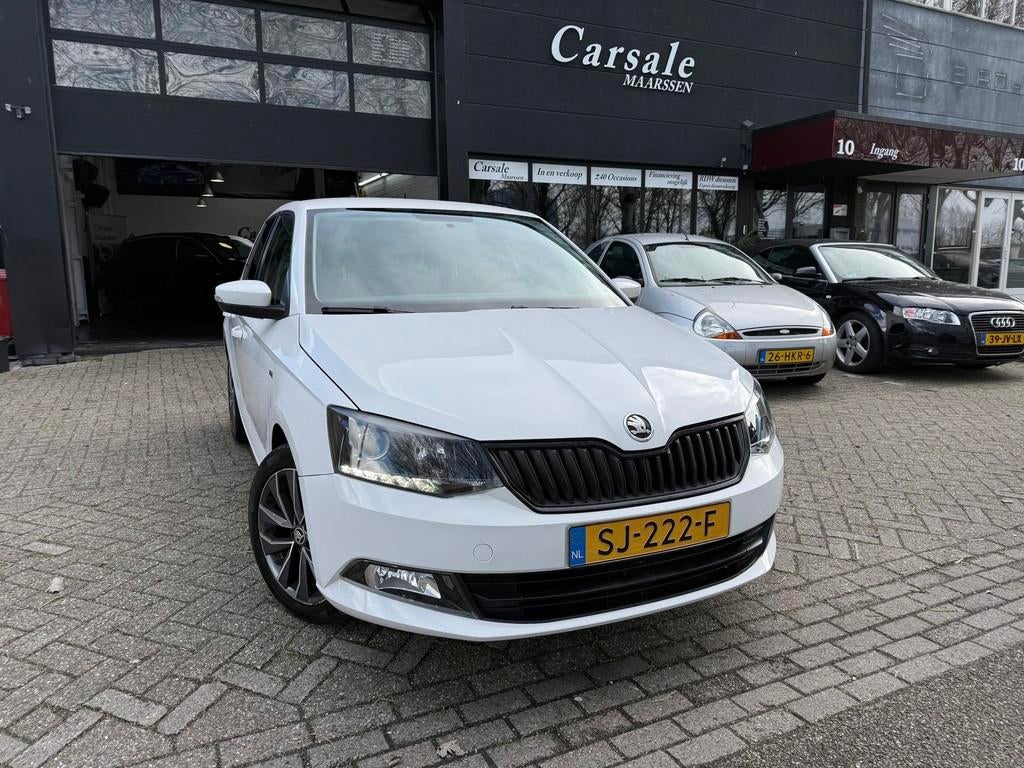 Skoda Fabia 1.0 Drive 2017 complete historie aanwezig, Auto's, Voorwielaandrijving, Euro 6, 540 kg, Wit