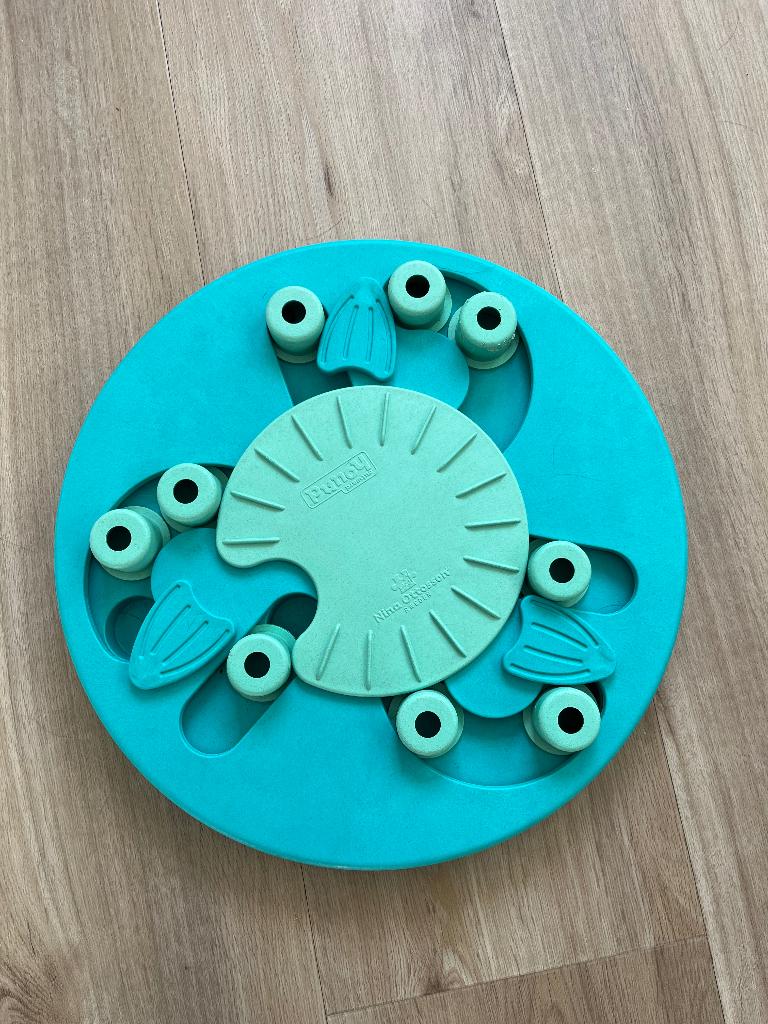 Nina Ottosson dog puzzles, Dieren en Toebehoren, Ophalen, Zo goed als nieuw