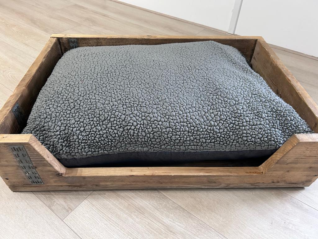 Mooie hondenmand steigerhout, Ophalen, Zo goed als nieuw, Overige