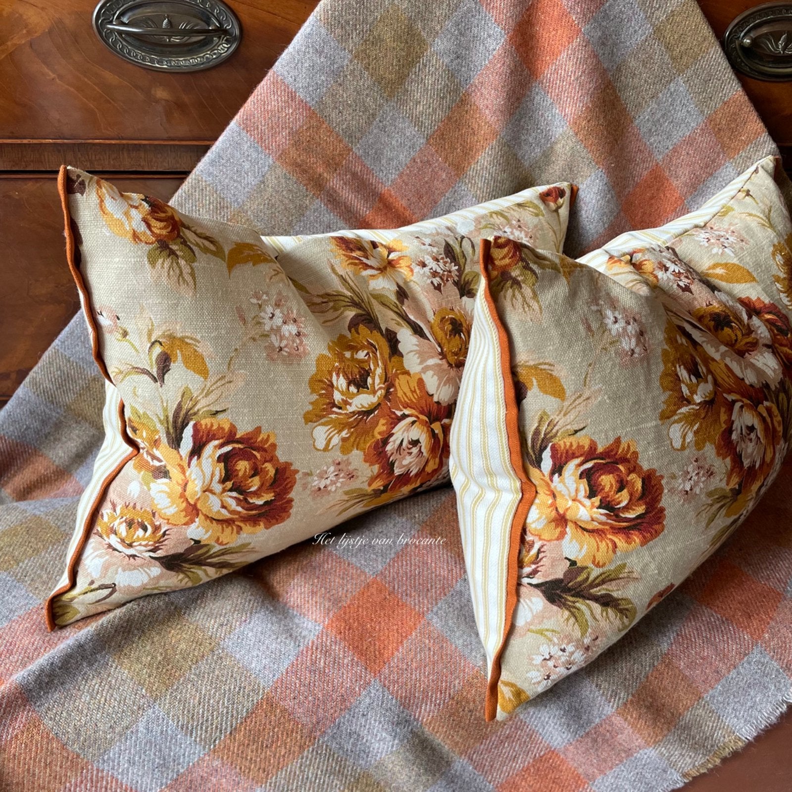 Handgemaakte kussen set Country House Floral, Westdijk 41 3241 GT Middelharnis, Info@lijstjevanbrocante.nl, Ophalen of Verzenden