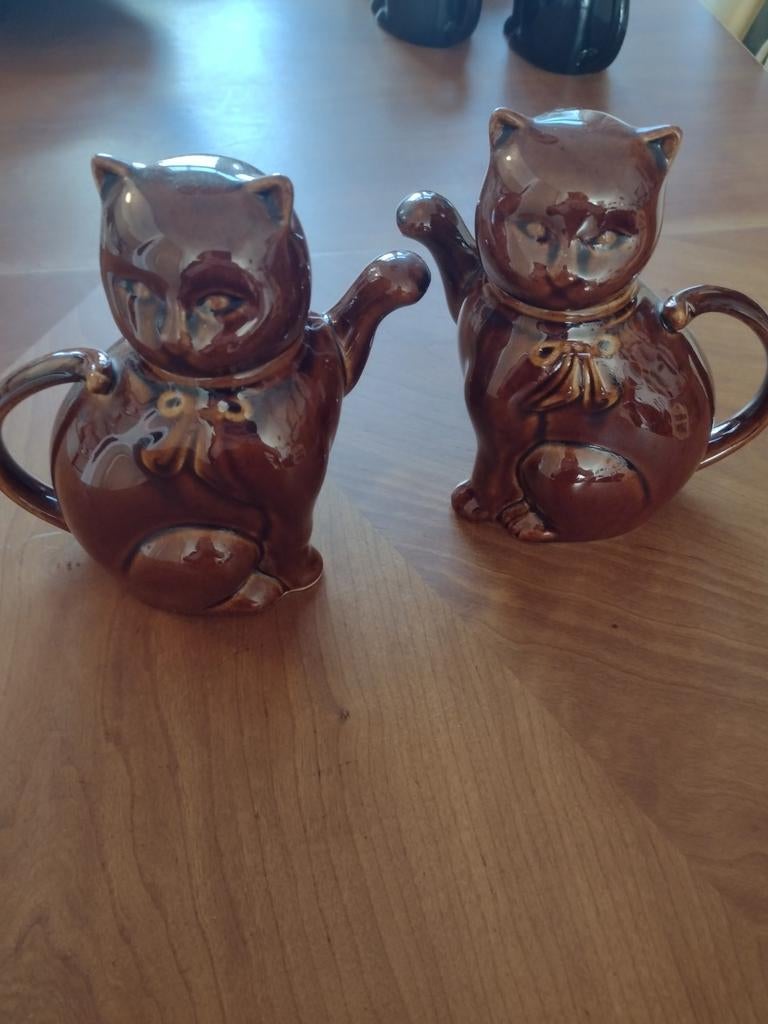 Vintage bruine kat theepotjes - set van 2., Ophalen of Verzenden