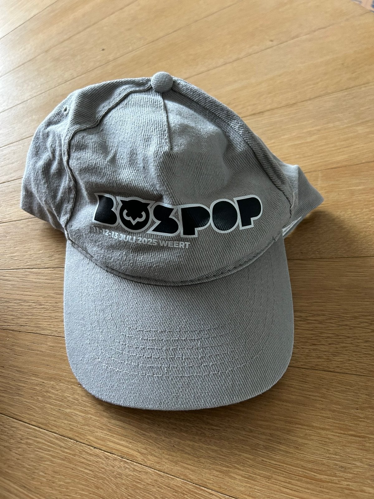 Bospop pet 2025 kleur licht grijs, Ophalen of Verzenden, Nieuw, Pet