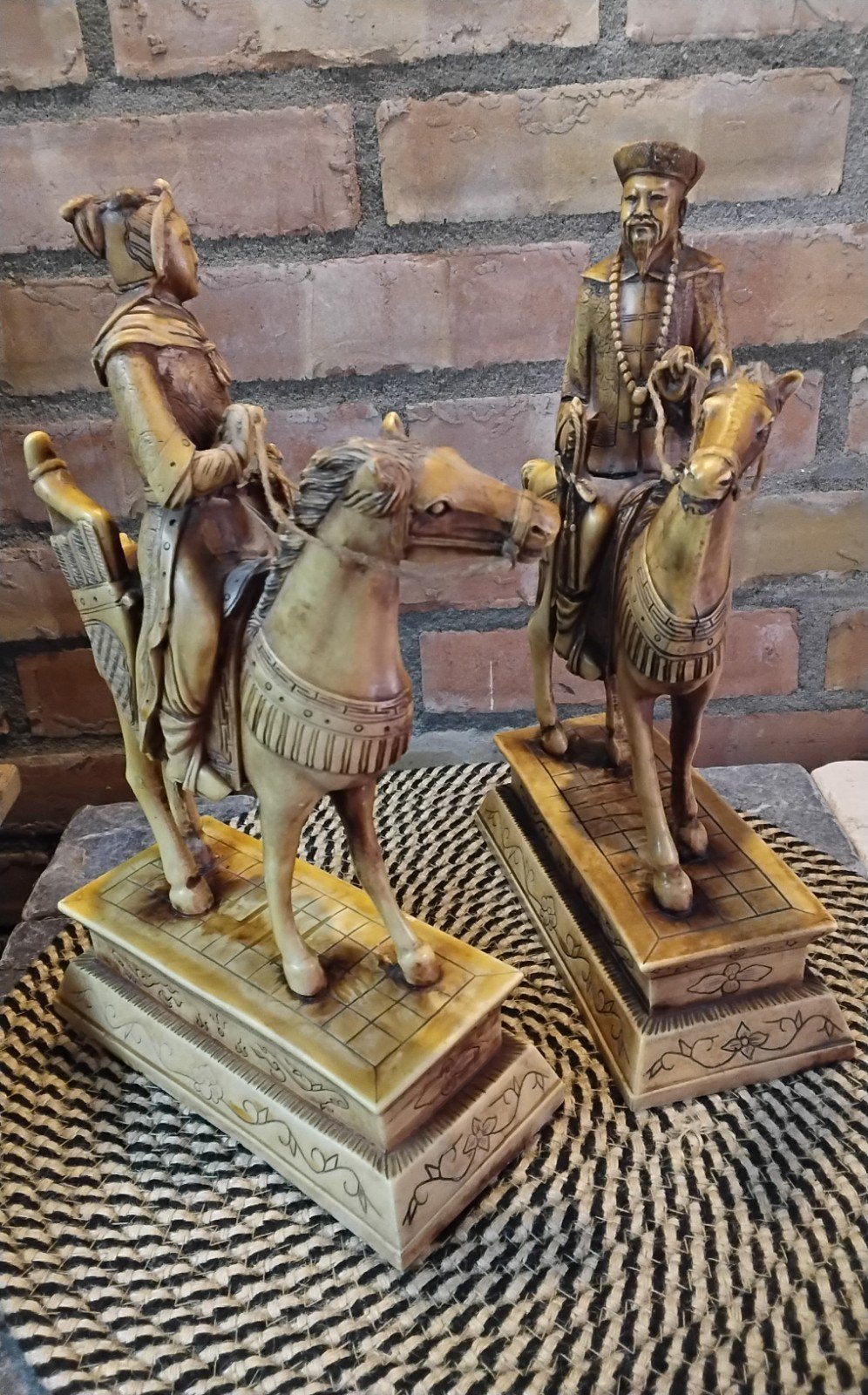 Twee Chinese ruiters op paarden, decoratieve beelden, Ophalen, 20 - 50 cm, Scène, Beeld