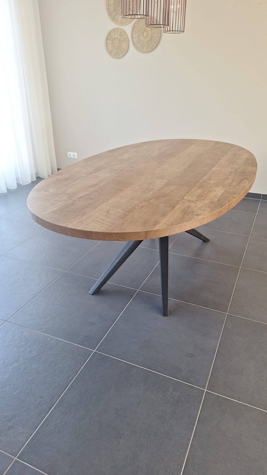 Ovale eettafel met lamilux blad en metalen onderstel, Huis en Inrichting, Ophalen, Eikenhout, 50 tot 100 cm, Zo goed als nieuw