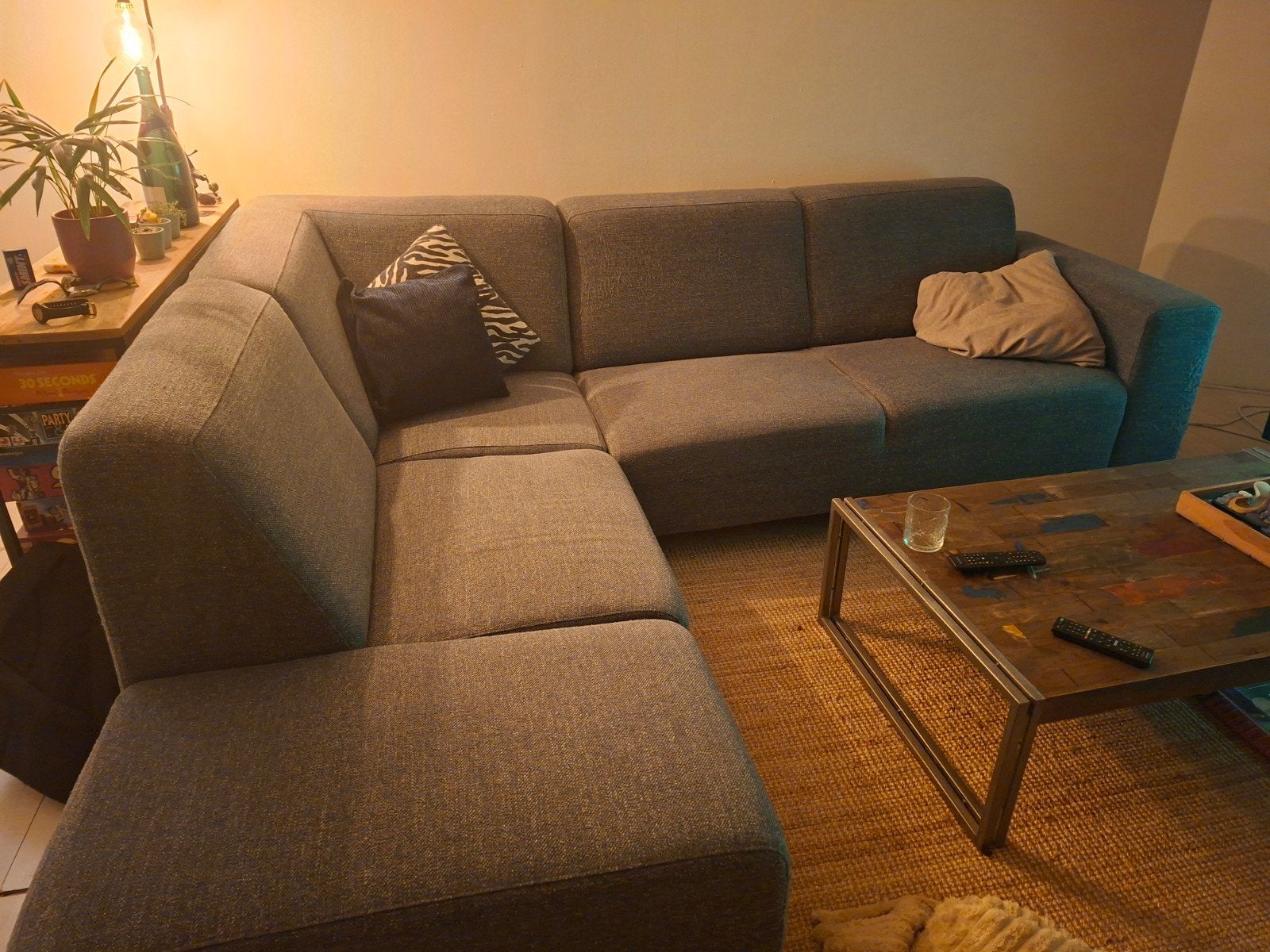 Grote Hoekbank - 250/210 cm lang/breed, 85 cm hoog, Ophalen, 250 tot 300 cm, Gebruikt, Hoekbank