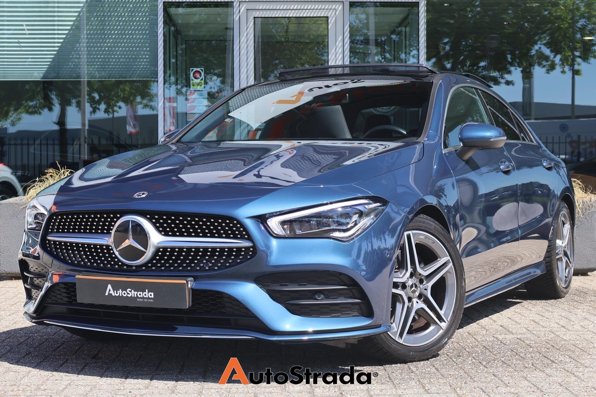 Mercedes CLA Coupé 200 AMG-LINE 163pk I Pano I Sfeerverlich, Auto's, CLA, Gebruikt, 4 cilinders, Met garantie (alle)