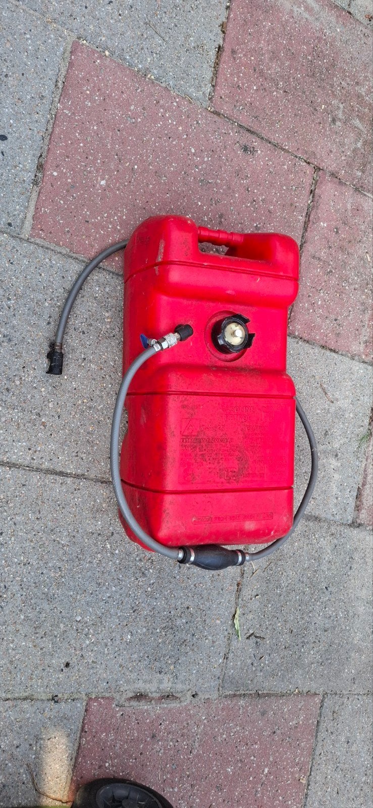Jerrycan voor boot met brandstofslang en meter, Watersport en Boten, Ophalen, Gebruikt, Overige typen