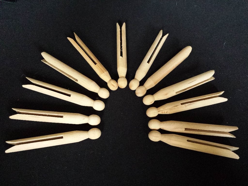 Oude ronde Wasknijpers > 15 stuks < Bekenhouten Wasspelden, Ophalen of Verzenden