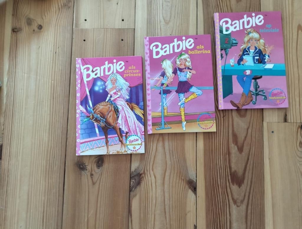 3 Vintage Barbie Kinderboeken - Egmont France, Boeken, Ophalen of Verzenden, Zo goed als nieuw, Egmont France, Fictie algemeen