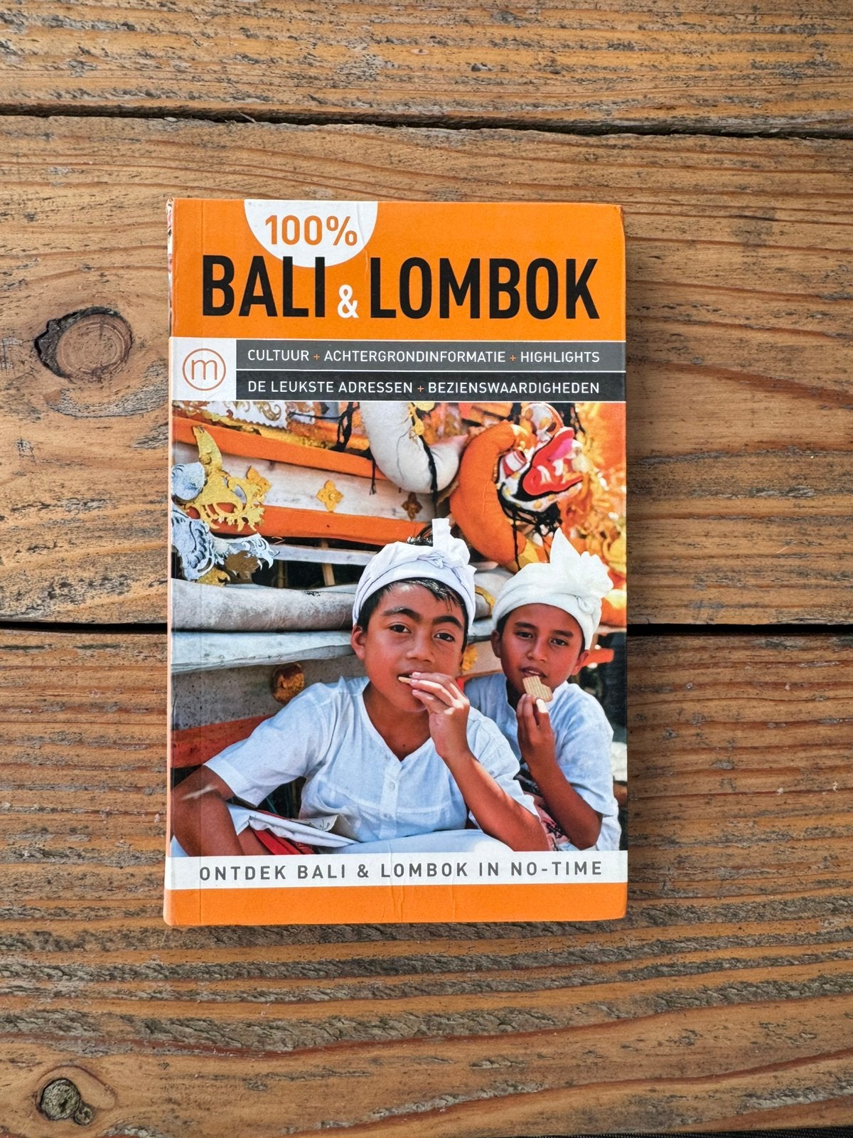 100% Bali en Lombok reisgids, Overige merken, Jens Erik Rasmussen, Ophalen of Verzenden, Zo goed als nieuw