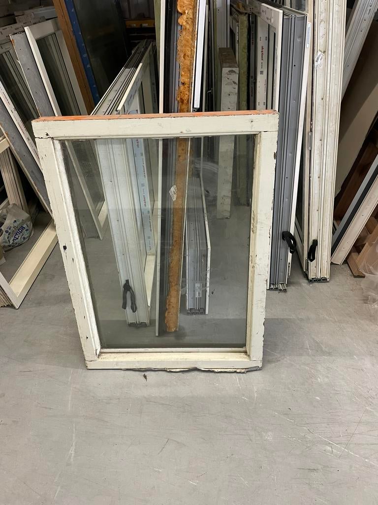 Hardhouten kozijn 855*1175, Ophalen, Minder dan 3 meter, W, Zo goed als nieuw