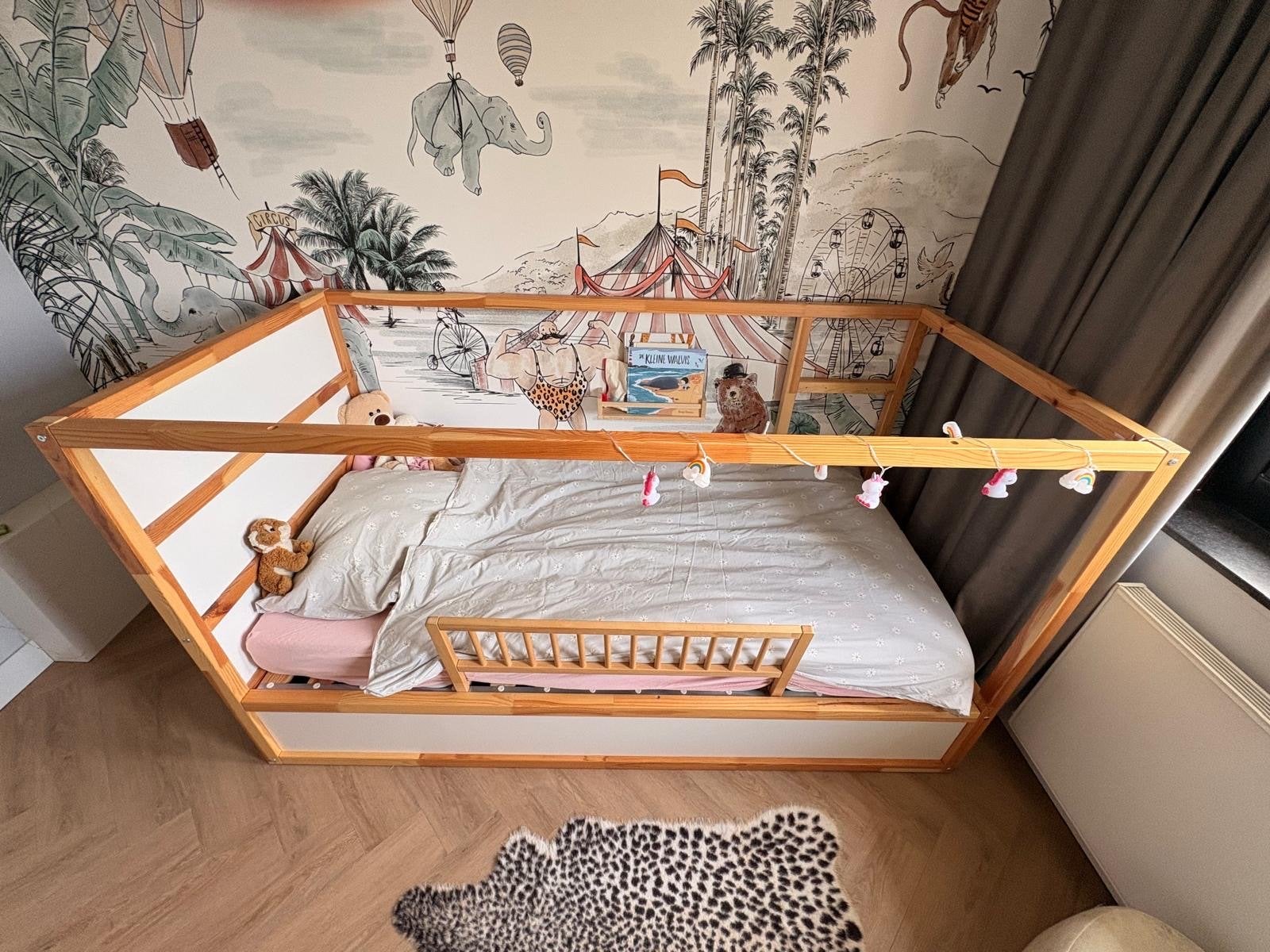 Omkeerbaar kinderbed / hoogslaper met bedhekje
