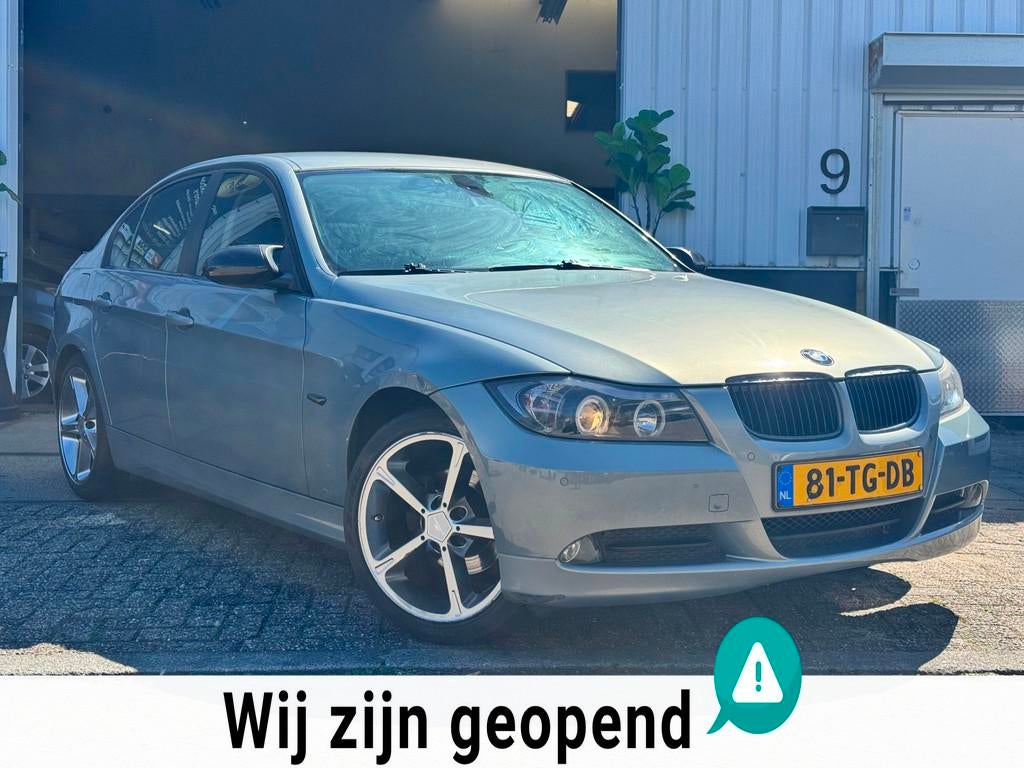 BMW 3-serie 318i | AIRCO | CARPLAY | CAMERA | AUTOMAAT | 5DR, Achterwielaandrijving, 4 cilinders, 129 pk, Sedan