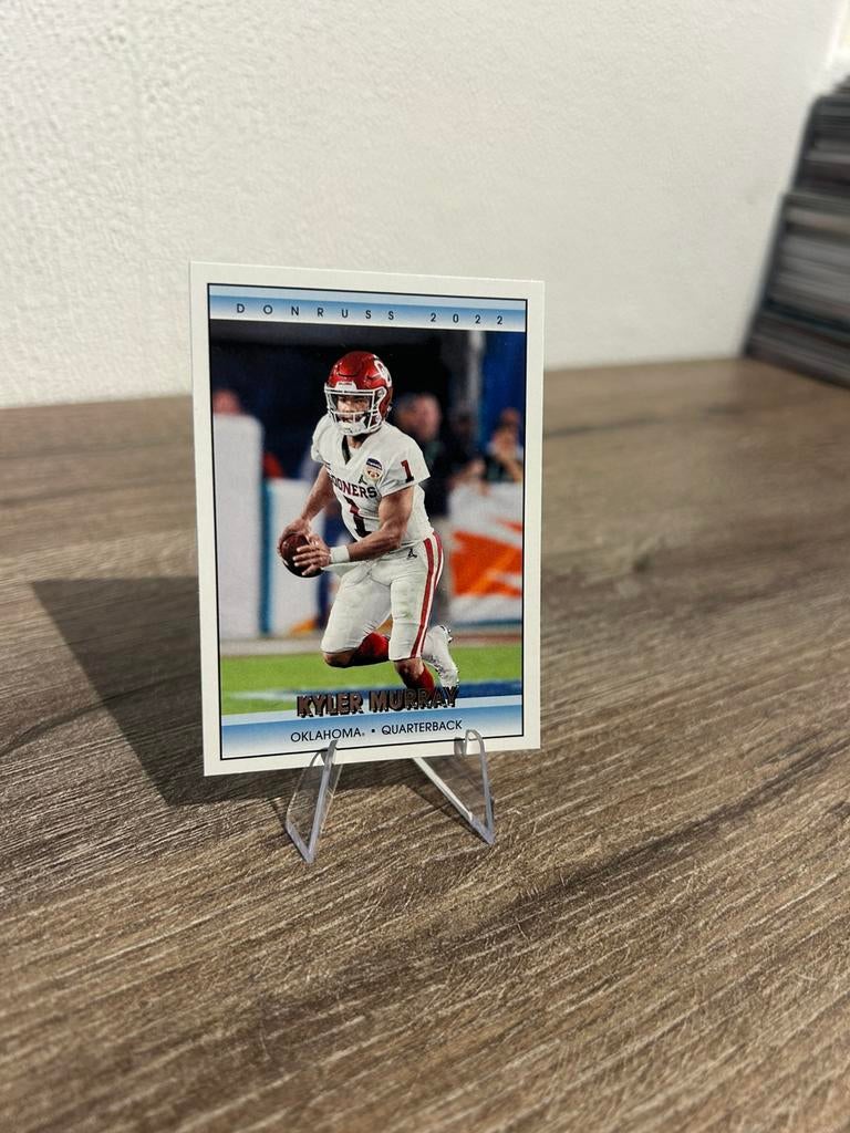 Kyler Murray 2022 Panini Chronicles Donruss Draft Picks #1, Ophalen of Verzenden, Zo goed als nieuw, Buitenlandse clubs, Poster, Plaatje of Sticker