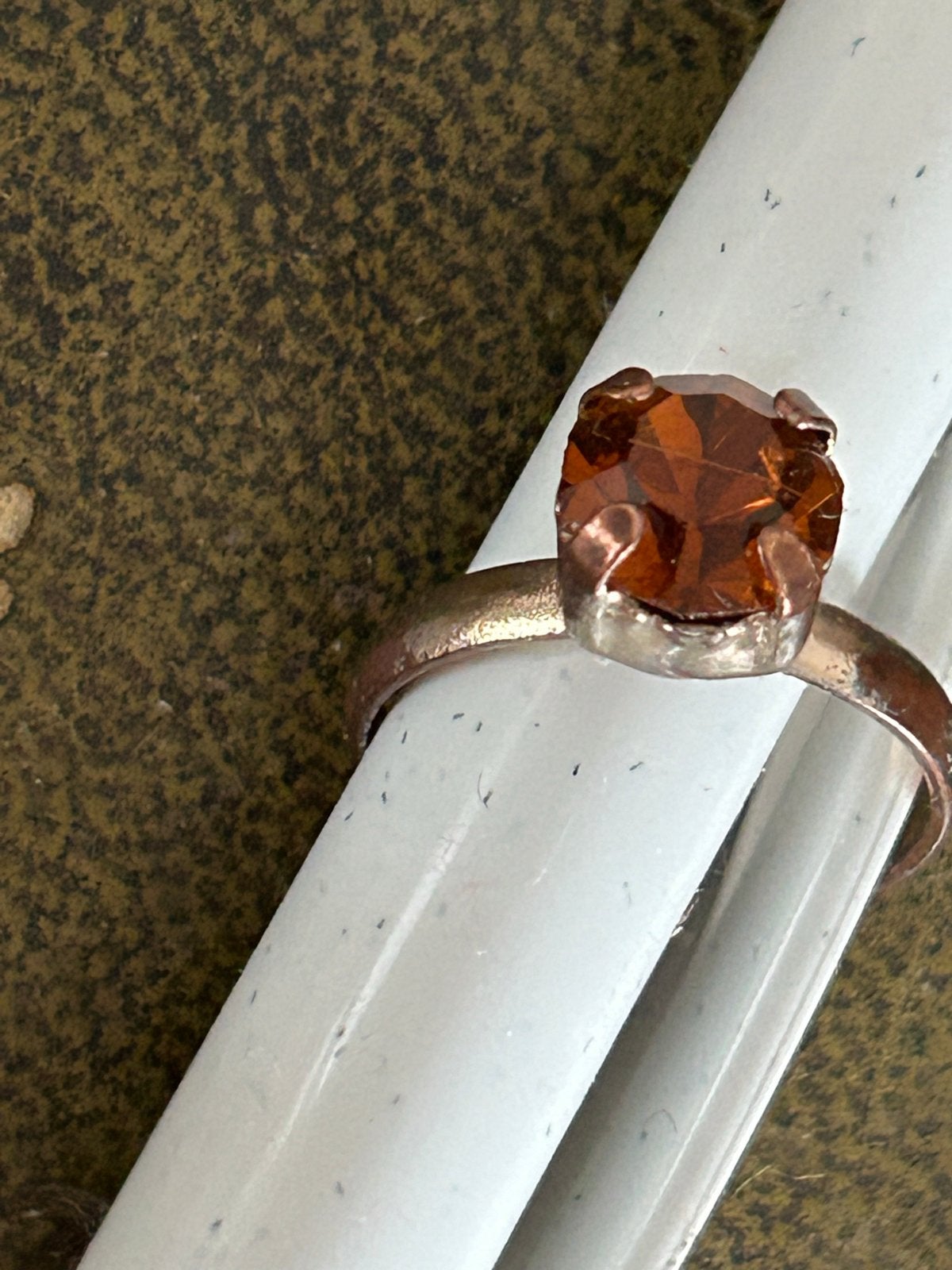 Vintage Ring met Oranje Steen, Sieraden, Tassen en Uiterlijk, Ringen, Ophalen, Overige materialen, Oranje, Dame of Heer