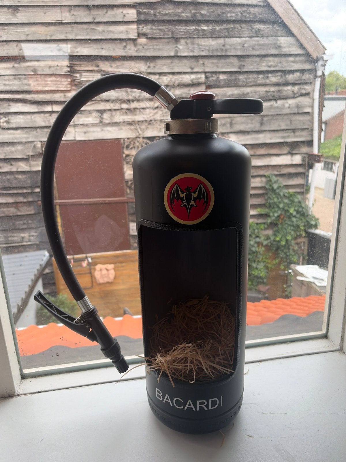 Bacardi Brand Blusapparaat Fles Houder - Uniek Item, Ophalen, Vintage, Metaal, Gebruikt
