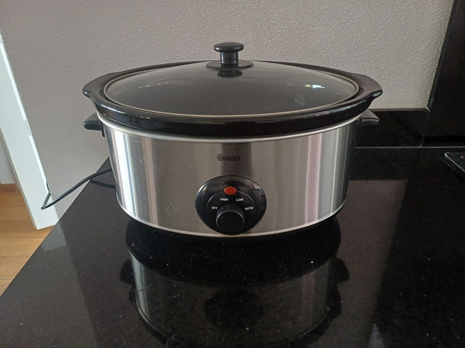 Swan slowcooker 6,5 liter, Ophalen of Verzenden, Vaatwasmachinebestendig, Zo goed als nieuw