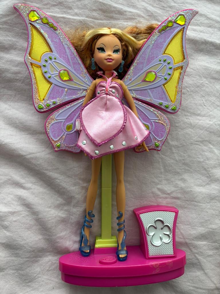 Winx Club Pop Flora pop met vleugels en standaard, Ophalen of Verzenden, Gebruikt, Overige typen