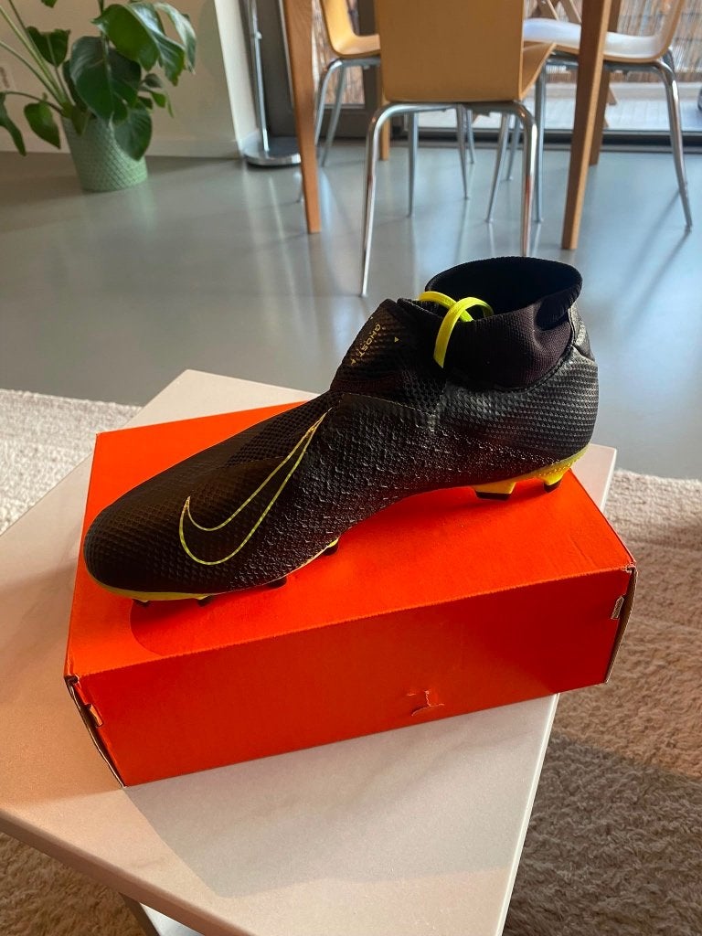 Nike Phantom Vision Pro Dynamic Fit FG – rechterschoen, Schoenen, Nieuw, Maat L, Ophalen of Verzenden