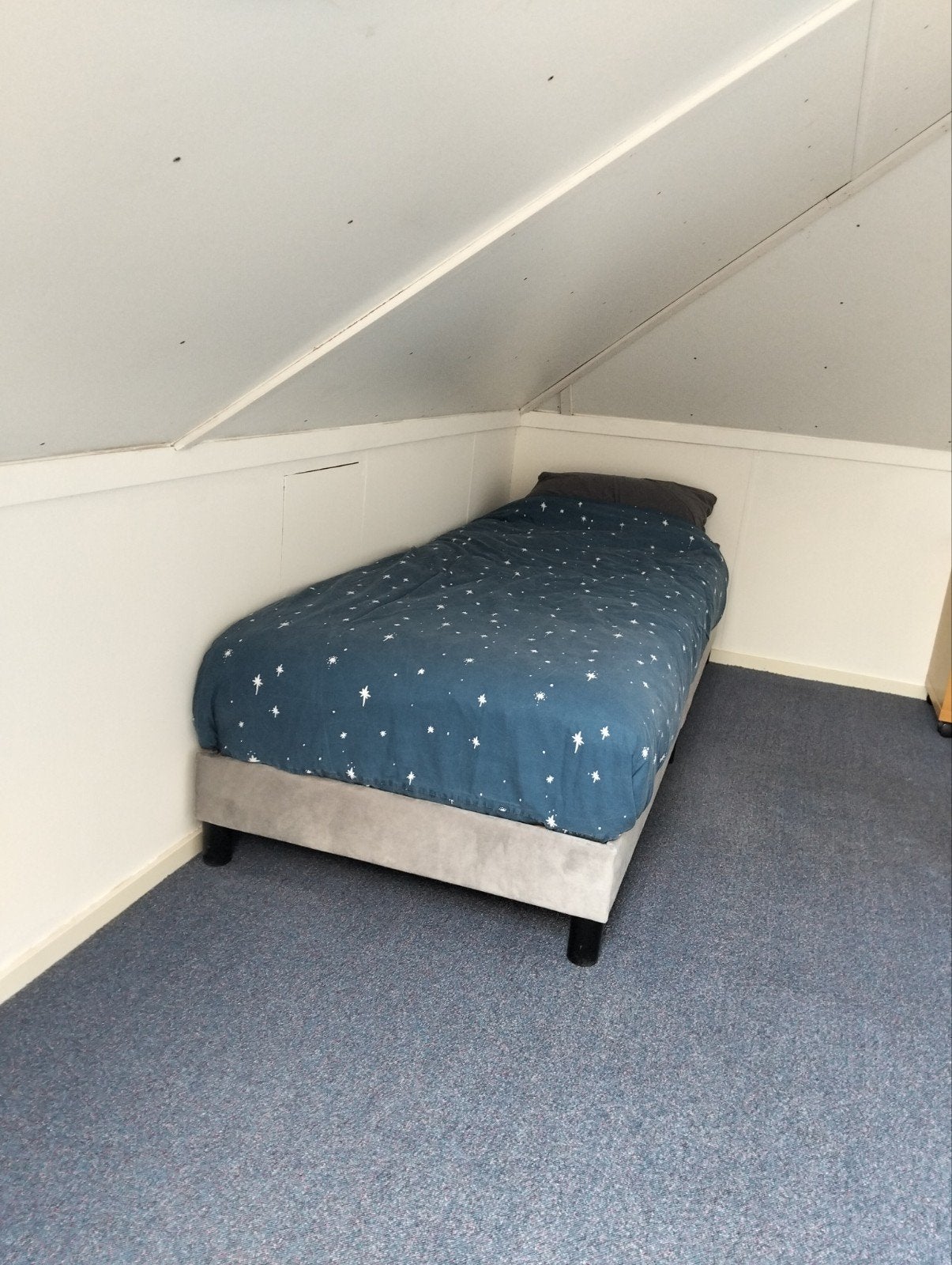 Bed evt met matras en beddengoed (82x204x23cm), Ophalen, Overige materialen, Gebruikt, Eenpersoons