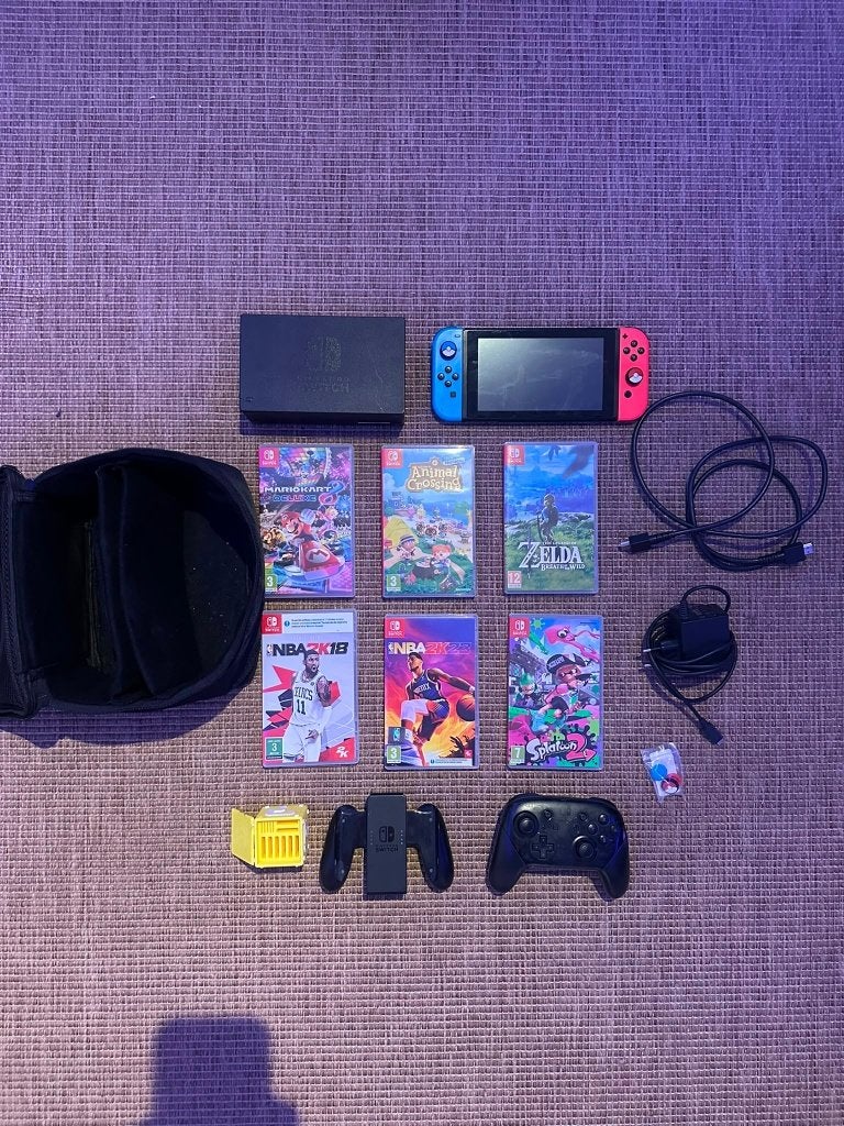 Nintendo Switch met spellen, pro controller en assosoires, Spelcomputers en Games, Spelcomputers | Nintendo Switch, Met games