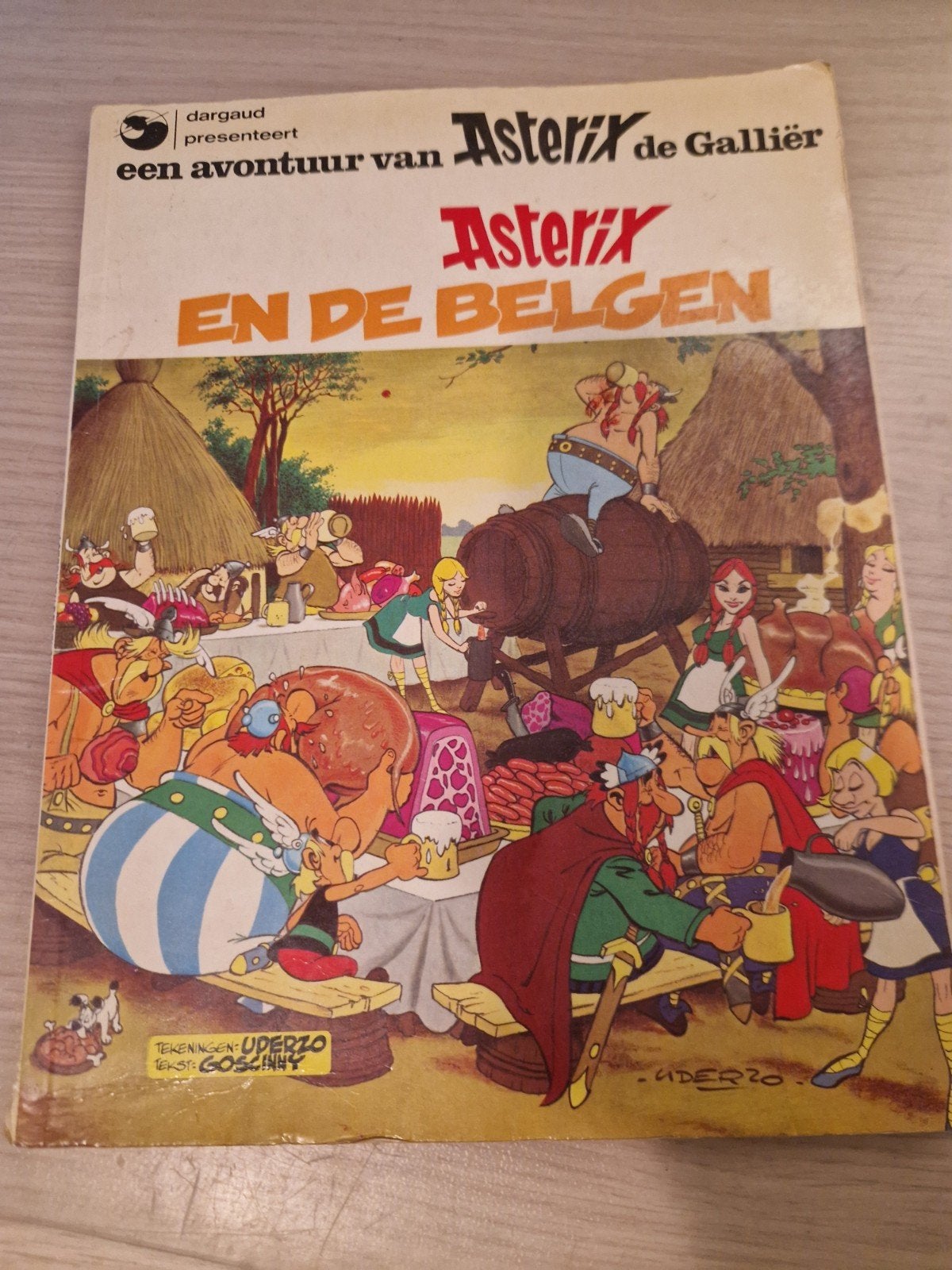 Asterix en de Belgen - Klassiek stripboek, Boeken, Stripboeken, Ophalen of Verzenden