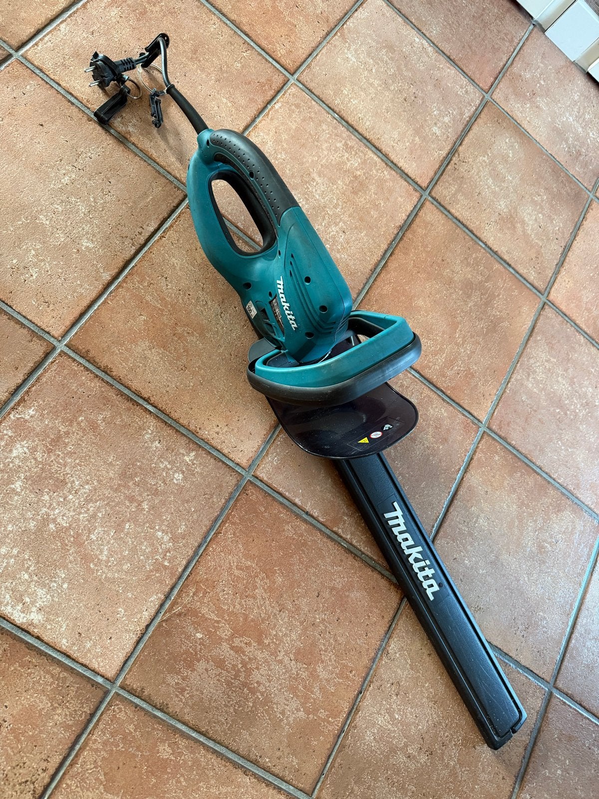 Makita UH5570 Elektrische Heggenschaar - 550W, Ophalen, Gebruikt, Elektrisch