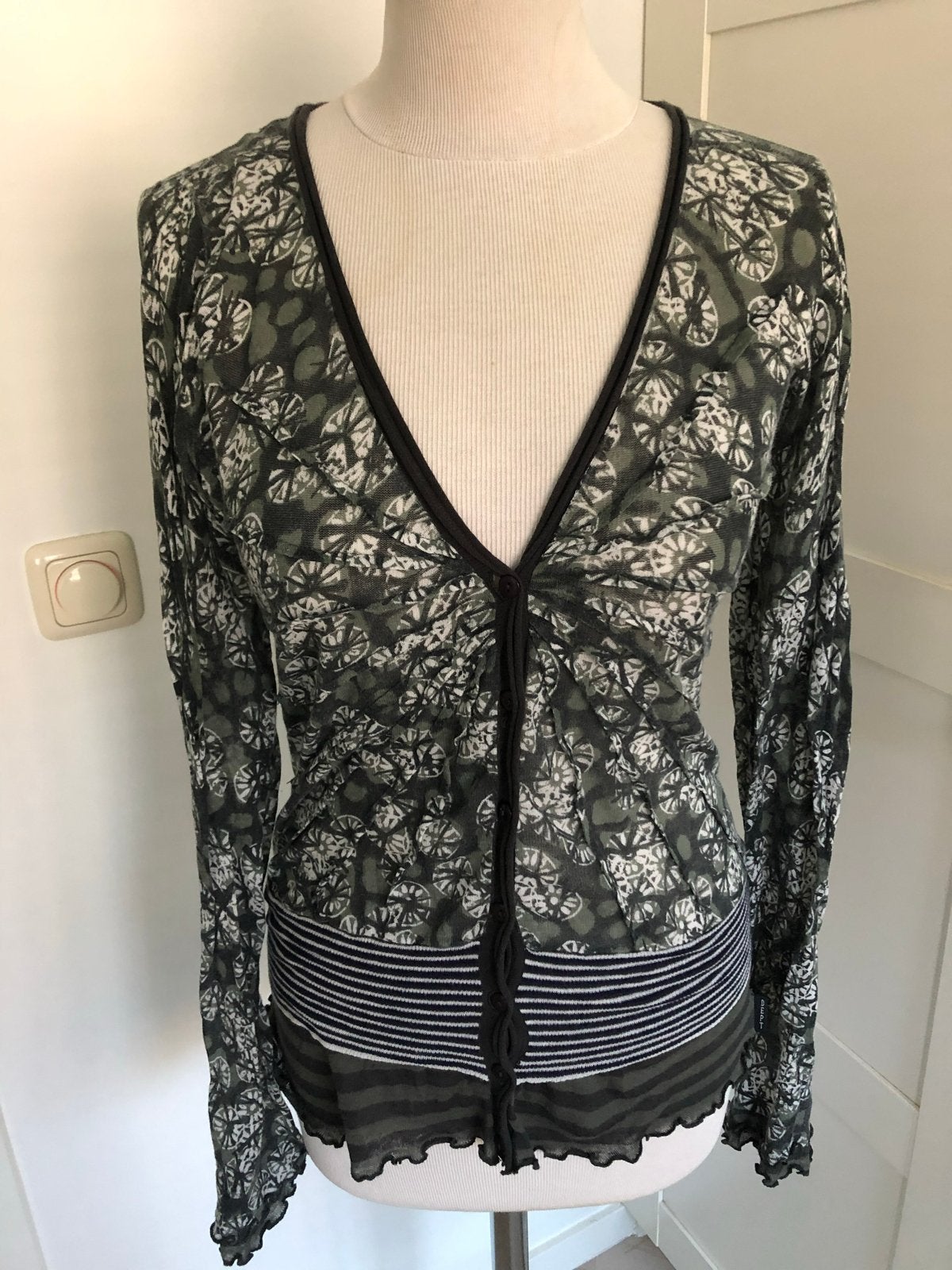 Dept vestje met print en lange mouwen - Maat L, Ophalen of Verzenden, Zo goed als nieuw, Maat 42/44 (L), Groen