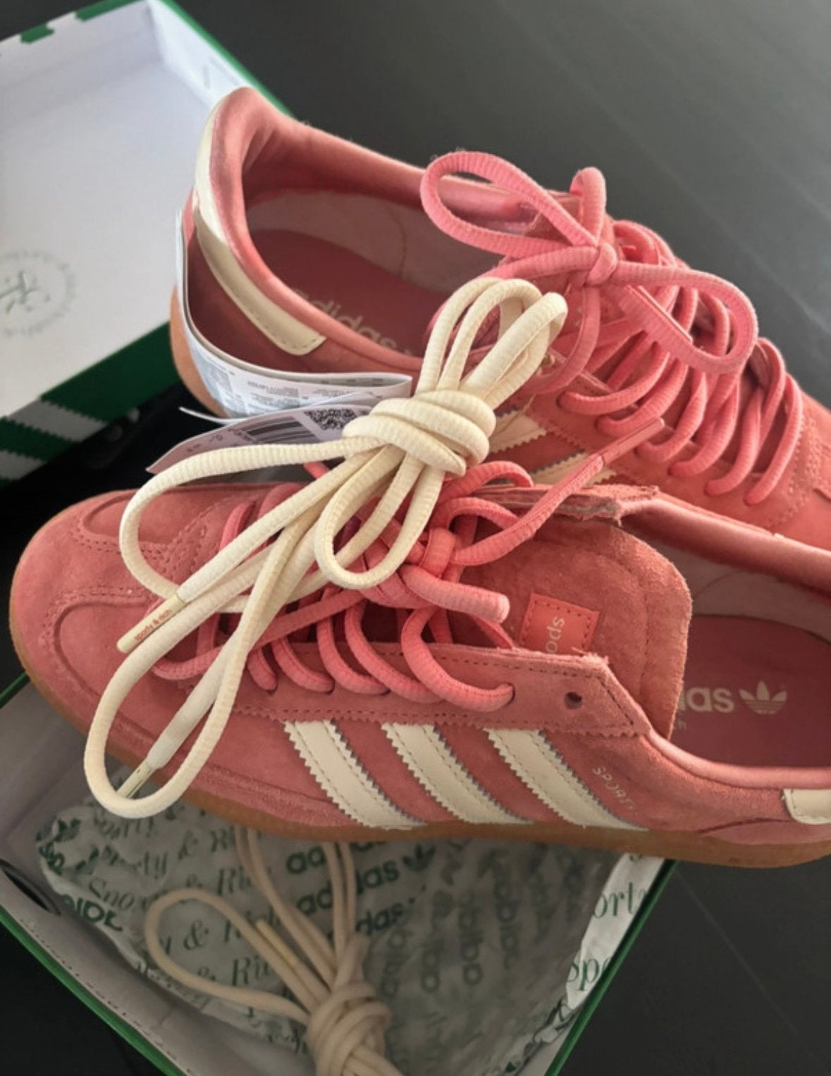 Adidas handball spezial vs sporty&rich, Kleding | Dames, Schoenen, Nieuw, Ophalen of Verzenden, Sneakers of Gympen, Roze