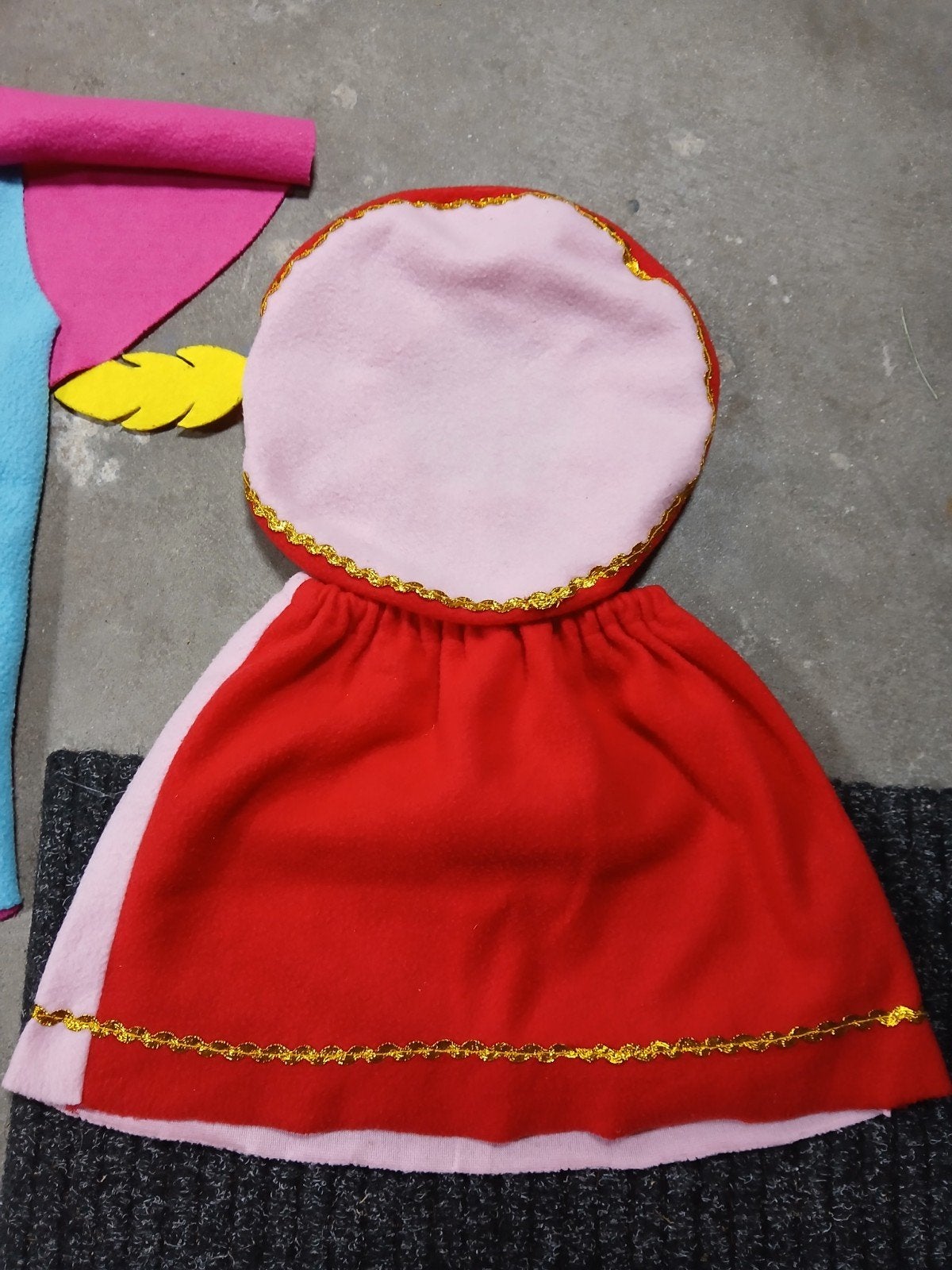 Pietenpakjes - Rood met goud, Kinderen en Baby's, Carnavalskleding en Verkleedspullen, Ophalen, Meisje