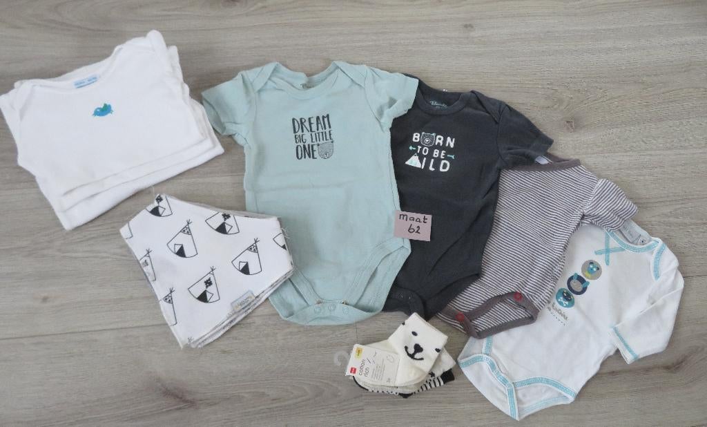 baby jongens kleding ( rompertjes) maat 62, Ophalen of Verzenden, Zo goed als nieuw, Jongetje, Nacht- of Onderkleding