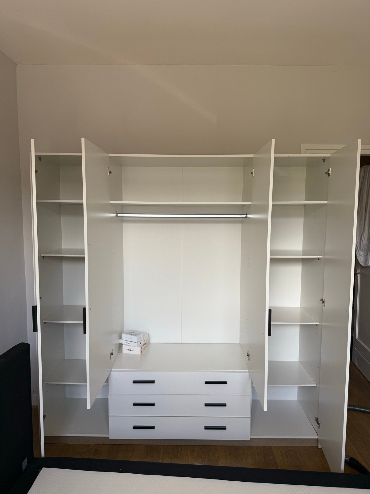Witte Kledingkast Sprint 4-deurs - 200x196x50 cm, Huis en Inrichting, Ophalen, Gebruikt, 200 cm of meer, 150 tot 200 cm