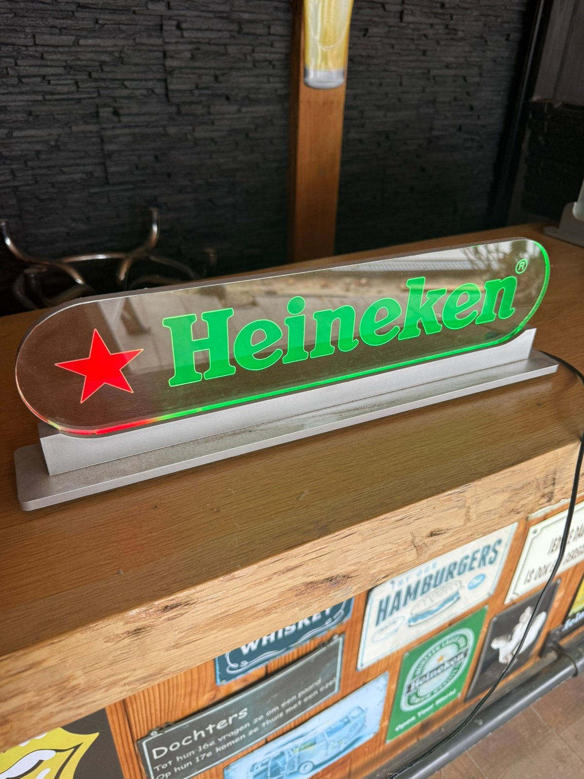 Licht reclame Heineken, Ophalen, Gebruikt