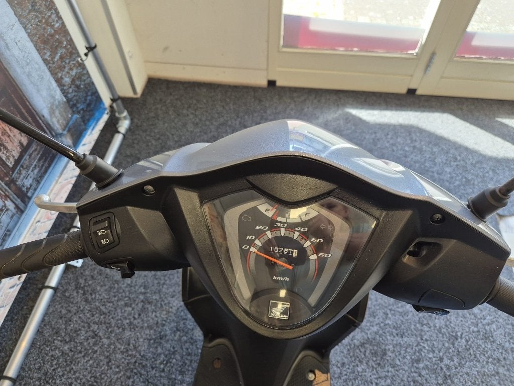 Honda Vision - Bromscooter - 2017 - 10281KM, Ophalen, Gebruikt, Marsdiepstraat 365, Recycle & Ride